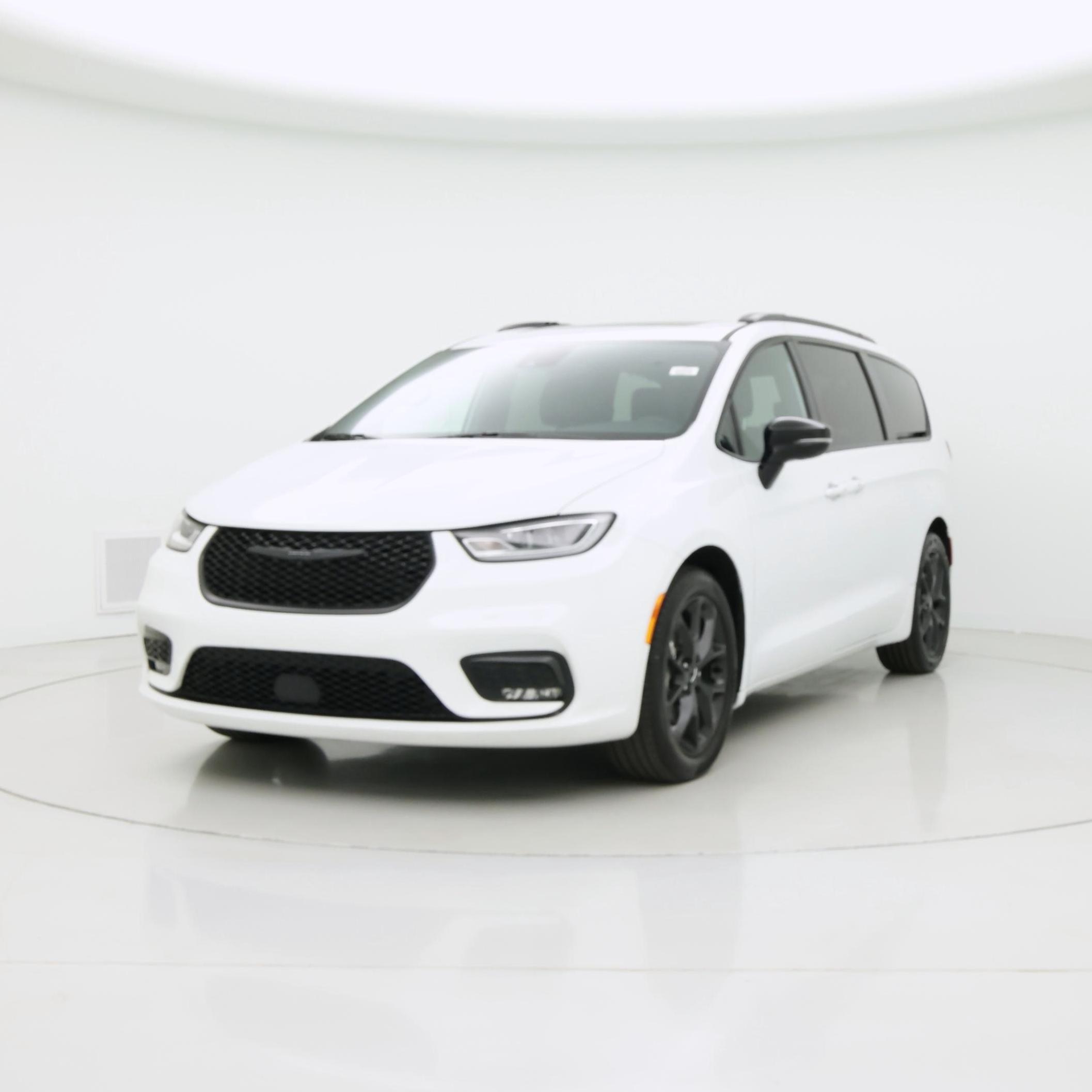 Thumbnail: 2024 Chrysler Pacifica - 4