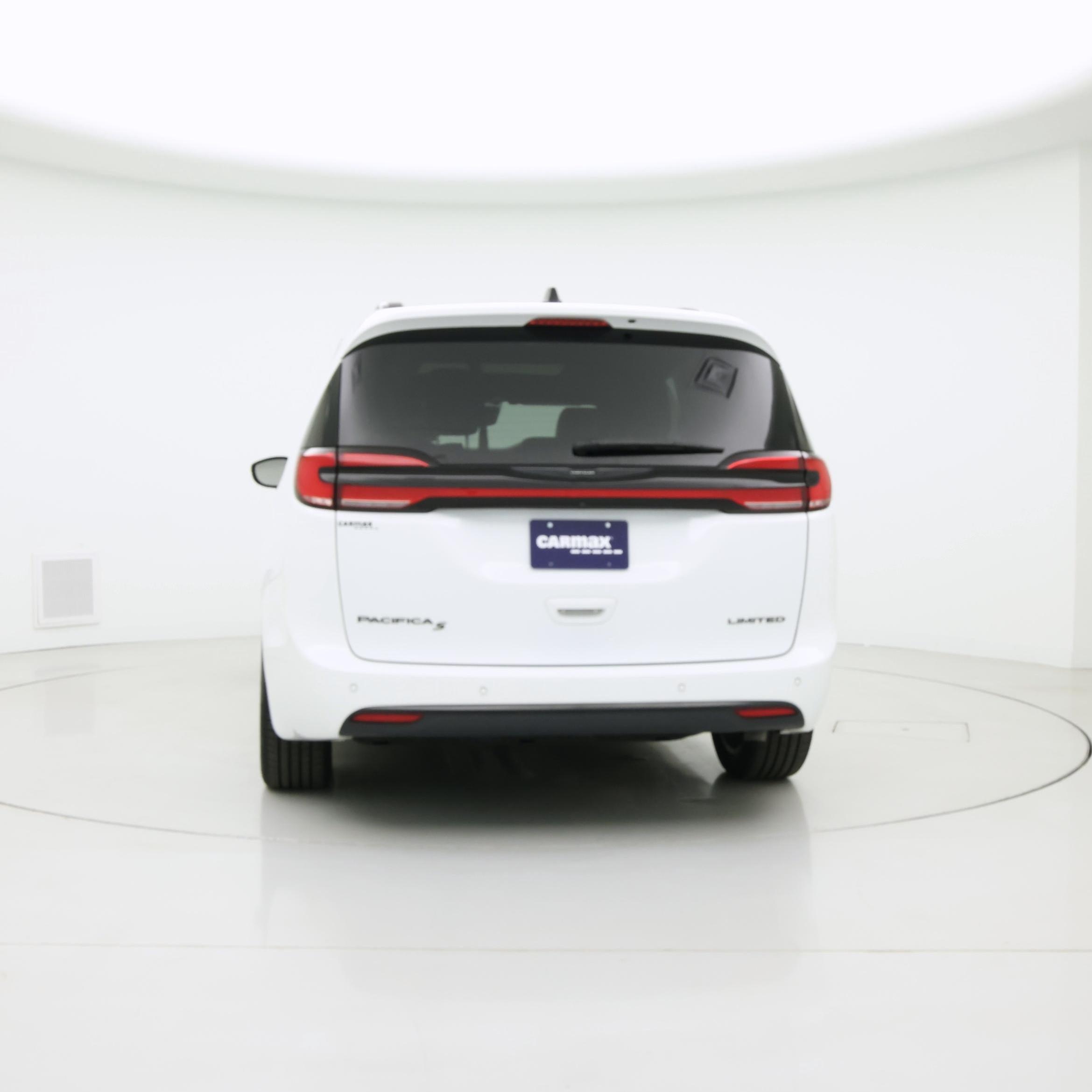 Thumbnail: 2024 Chrysler Pacifica - 6
