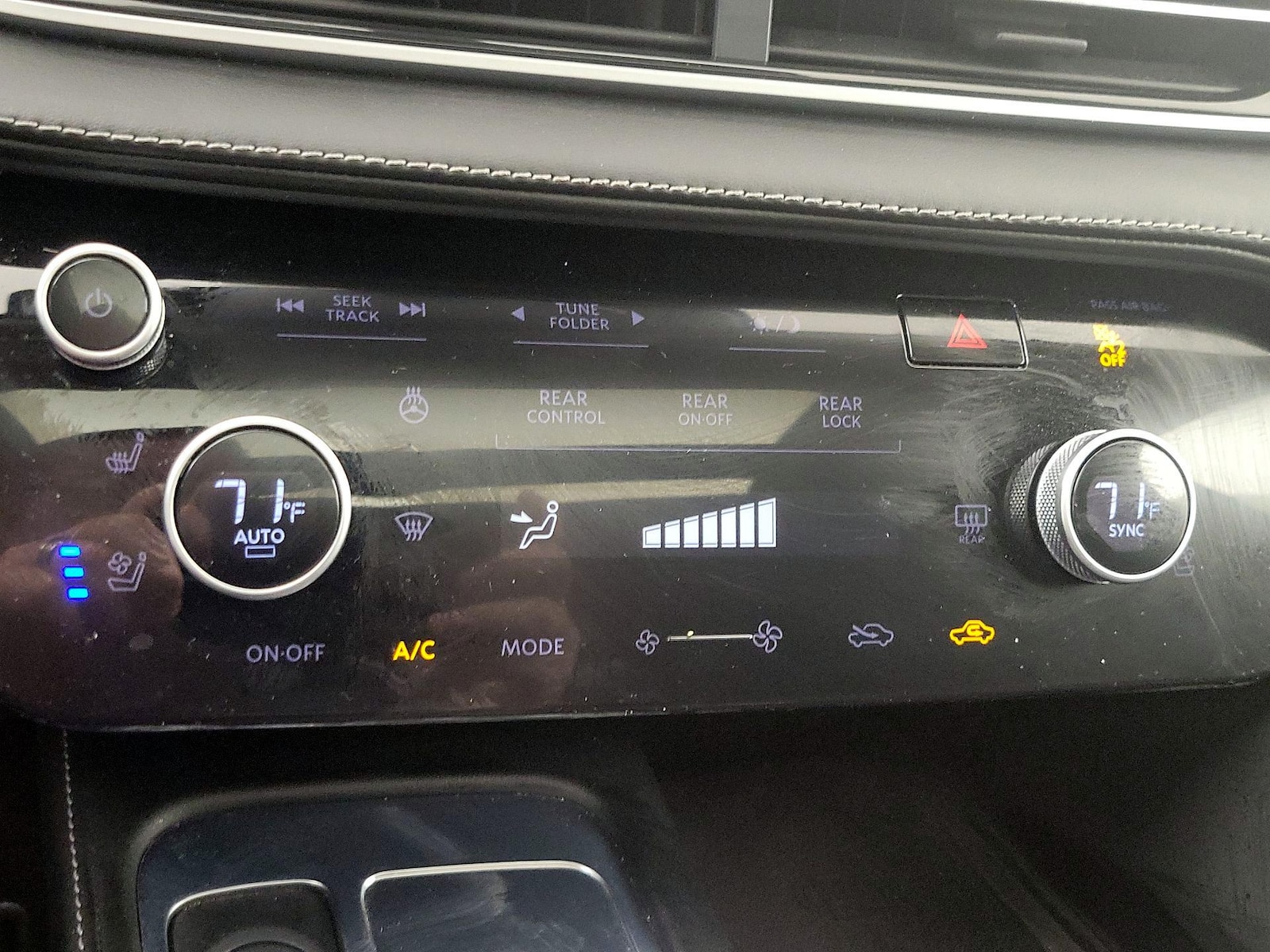 2023 INFINITI QX60 LUXE - Photo 18