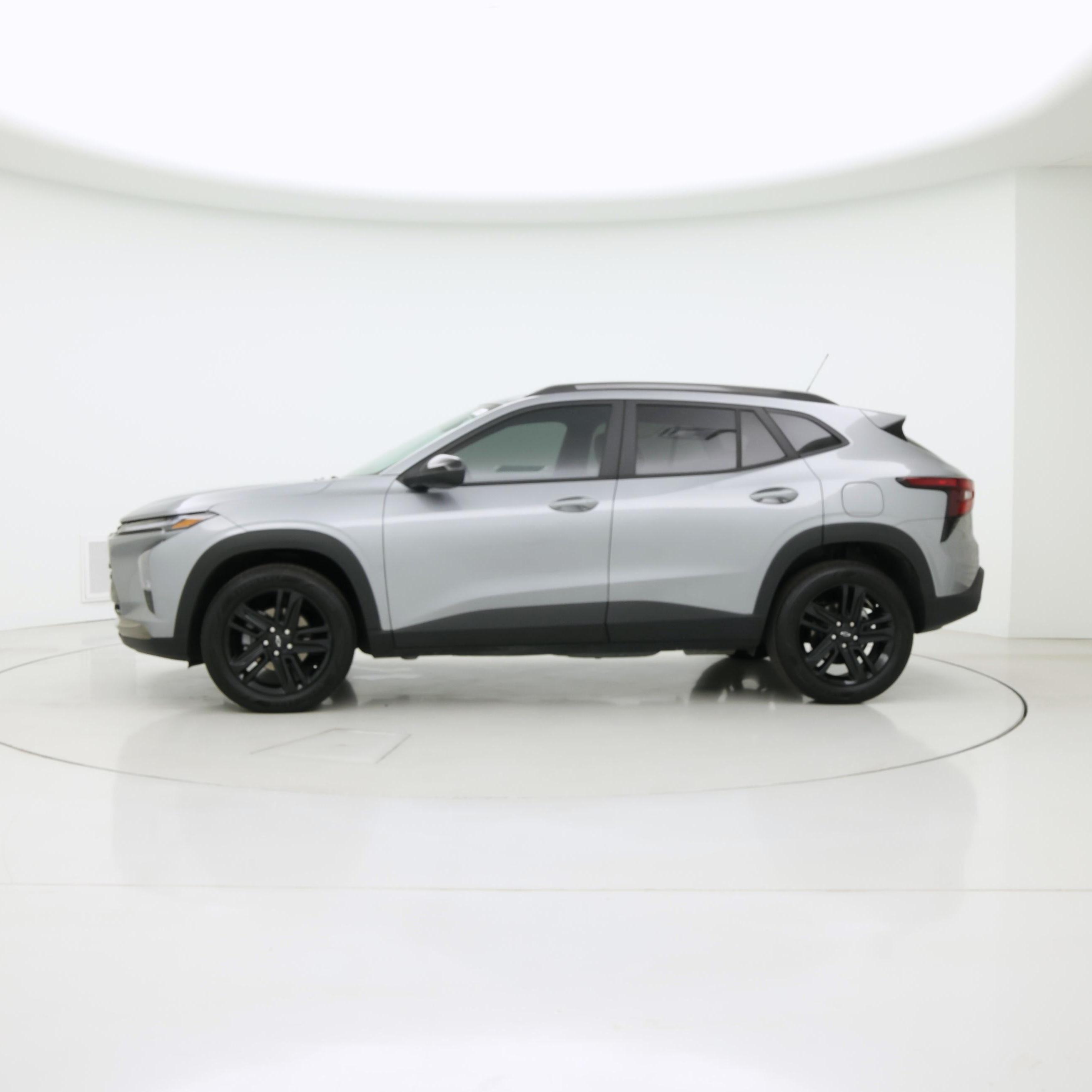 Thumbnail: 2025 Chevrolet Trax - 3