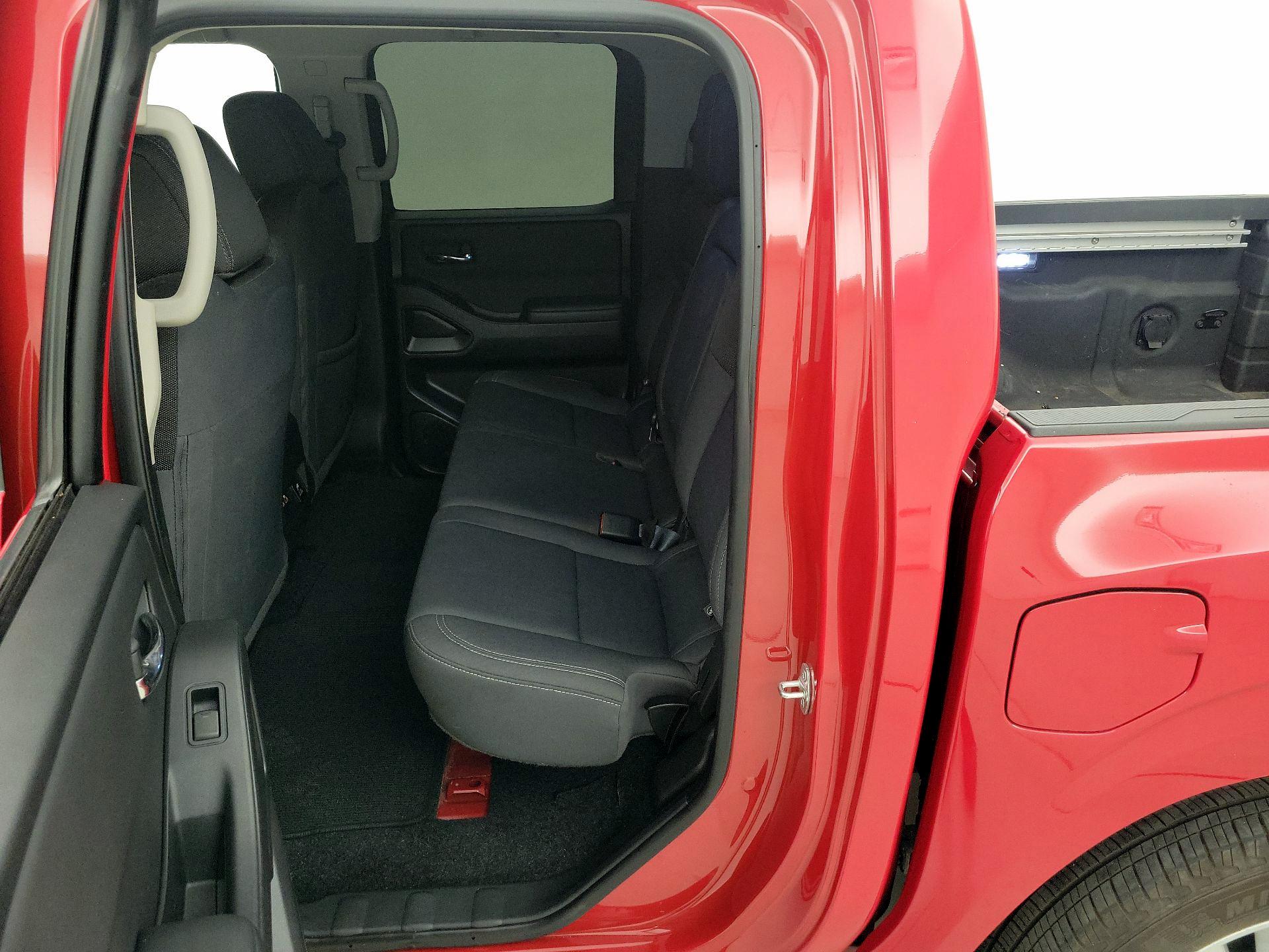 Thumbnail: 2024 Nissan Frontier - 19