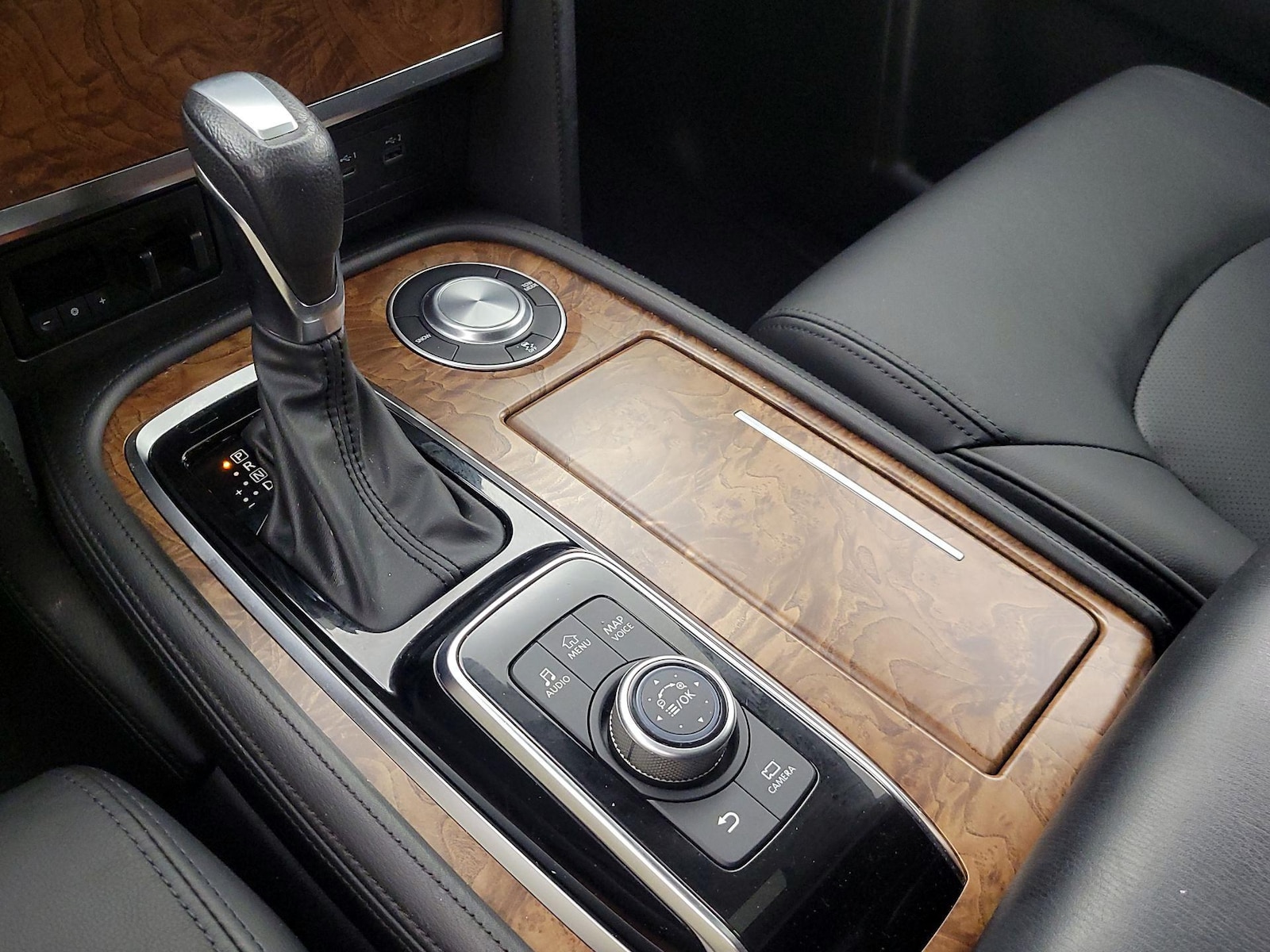 2022 Nissan Armada SL - Photo 19