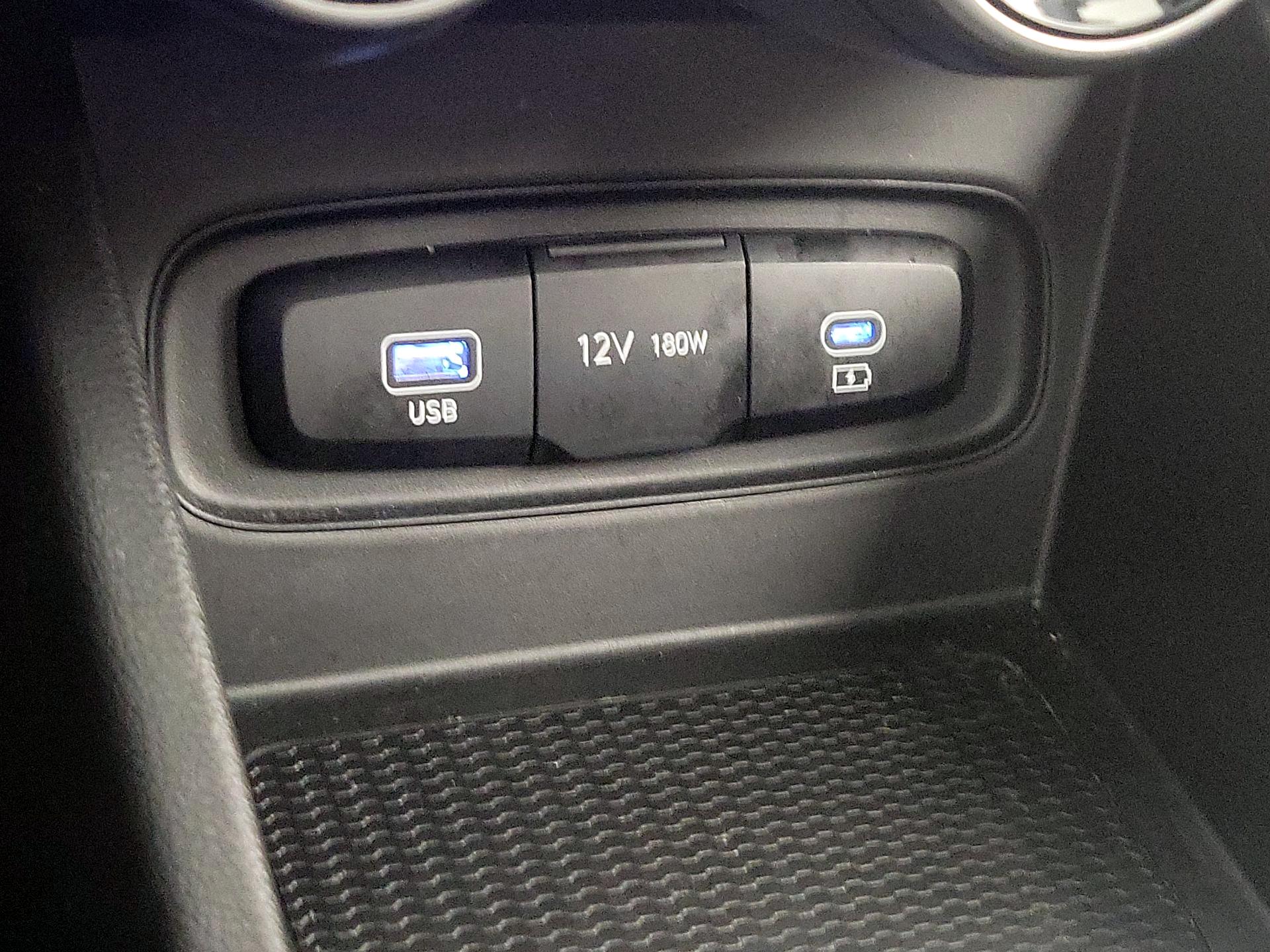 Thumbnail: 2025 Hyundai Venue - 18