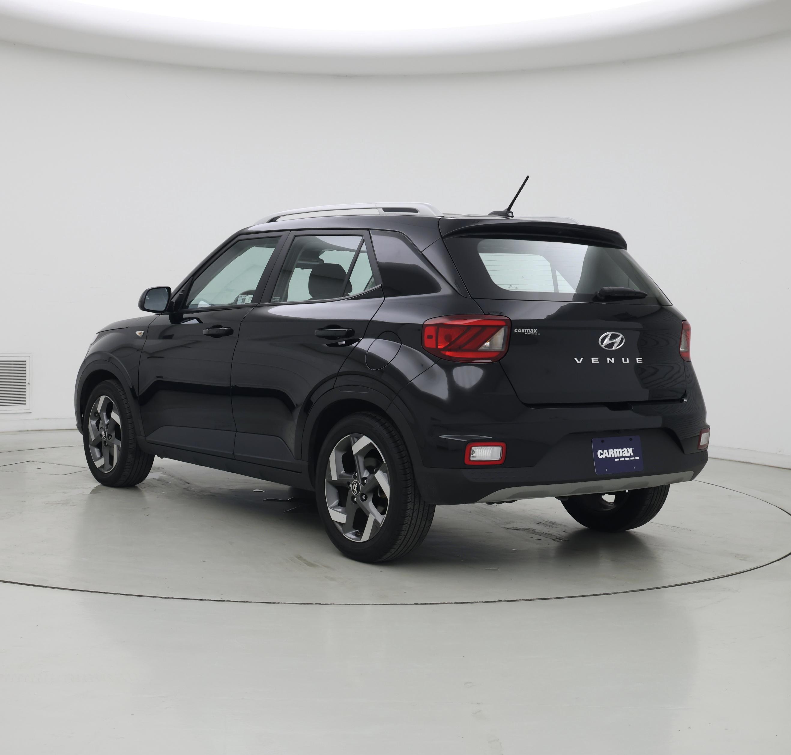 Thumbnail: 2025 Hyundai Venue - 2