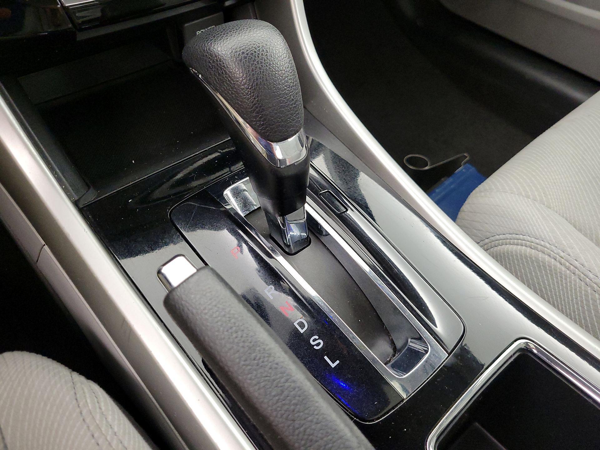 Thumbnail: 2016 Honda Accord - 17
