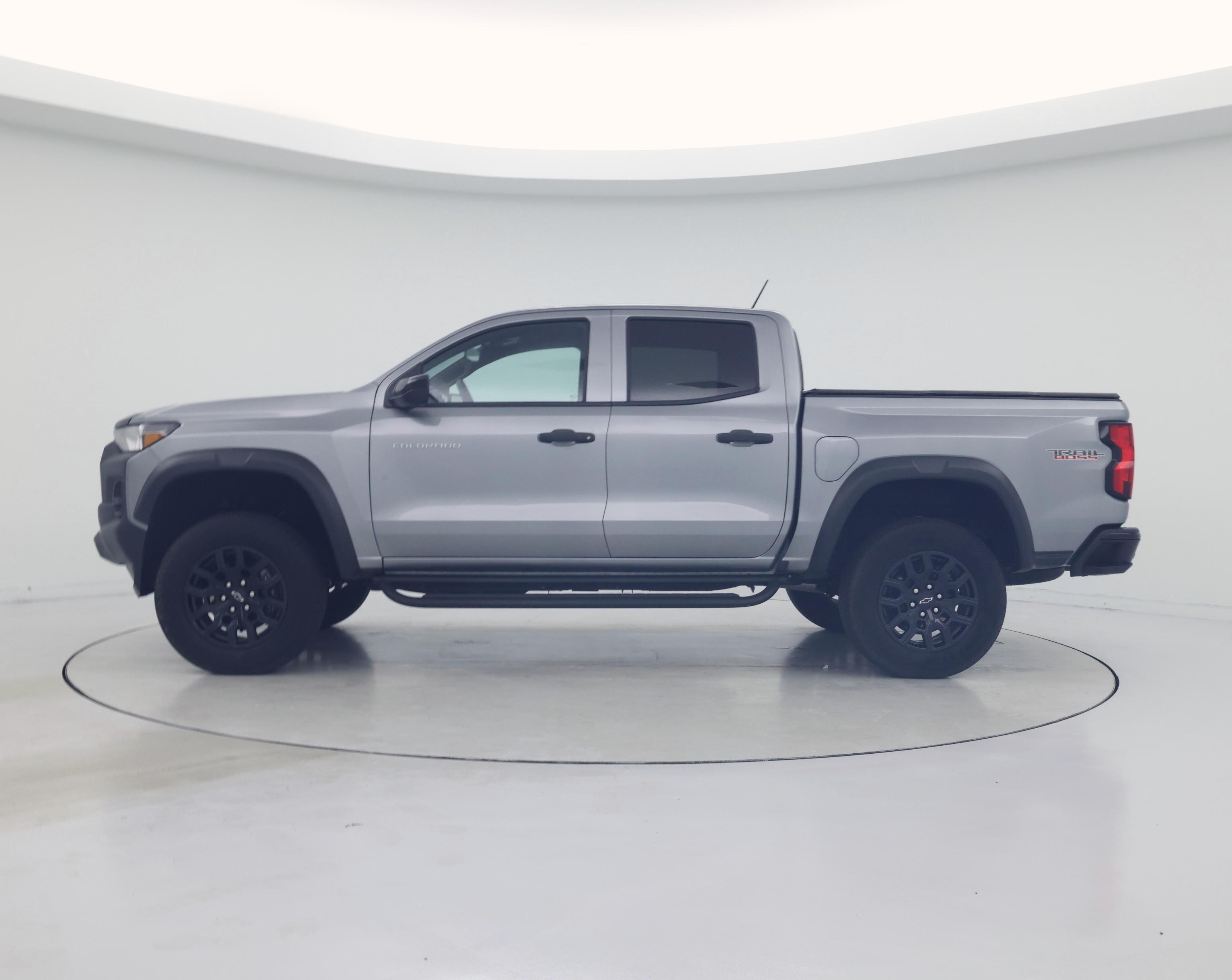 Thumbnail: 2024 Chevrolet Colorado - 3