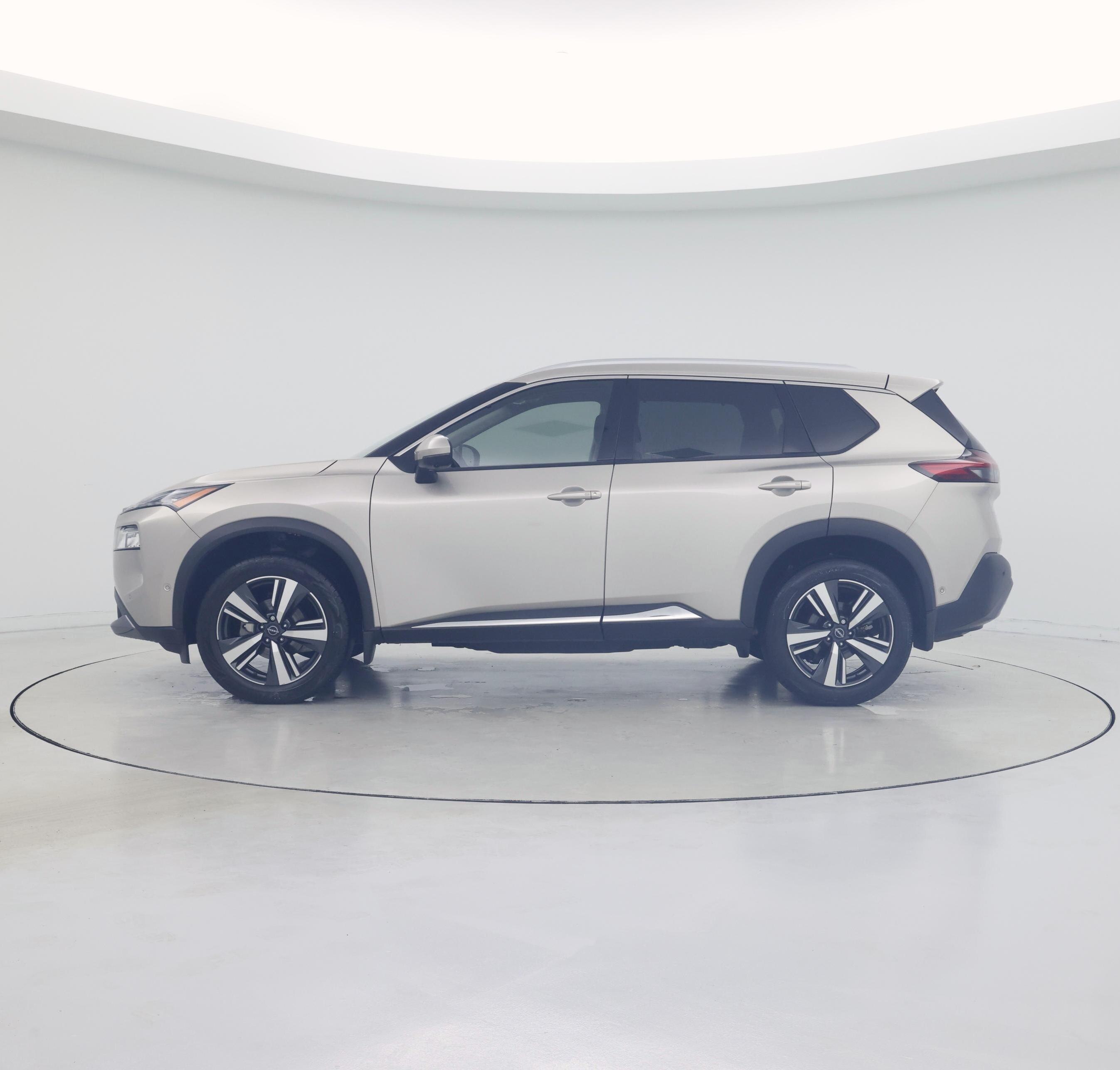 Thumbnail: 2022 Nissan Rogue - 3