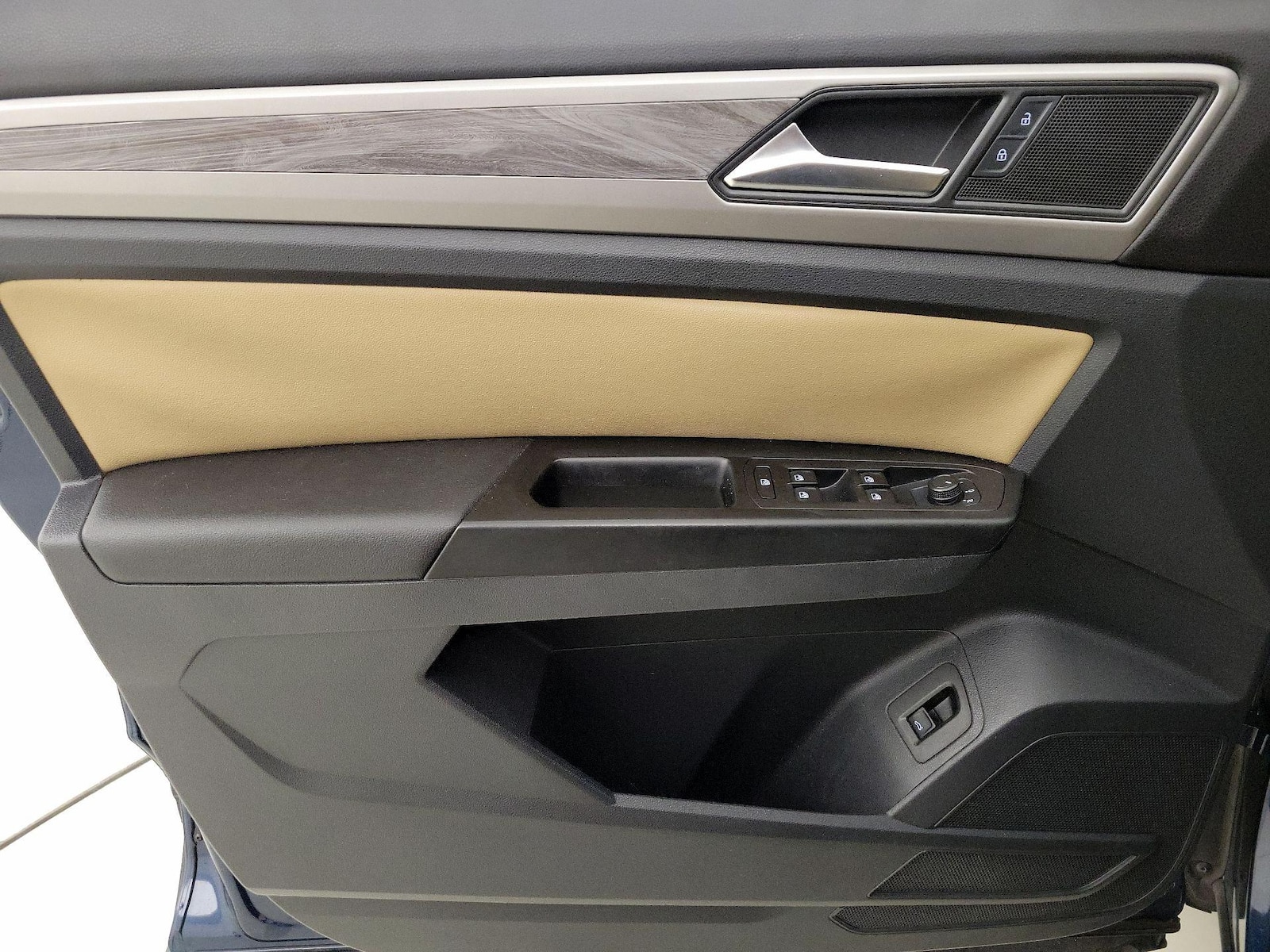 2020 Volkswagen Atlas Cross Sport SE w/Tech - Photo 13