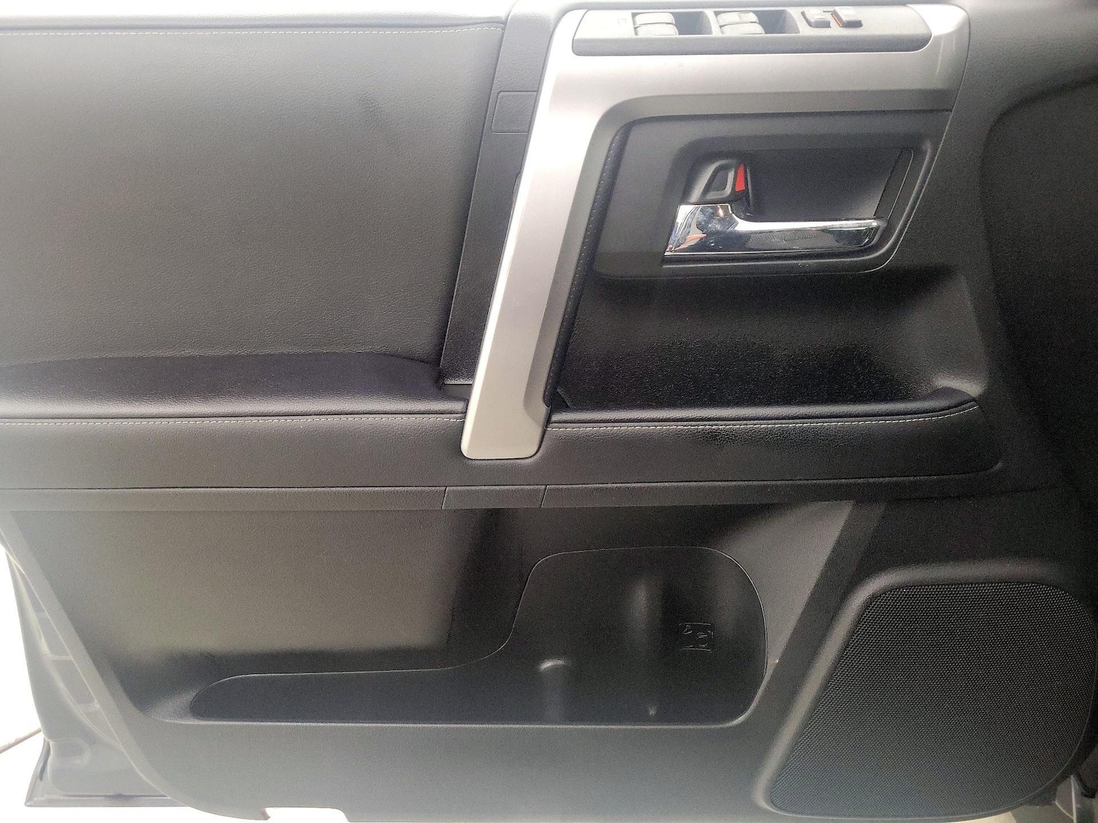2024 Toyota 4Runner SR5 - Photo 13