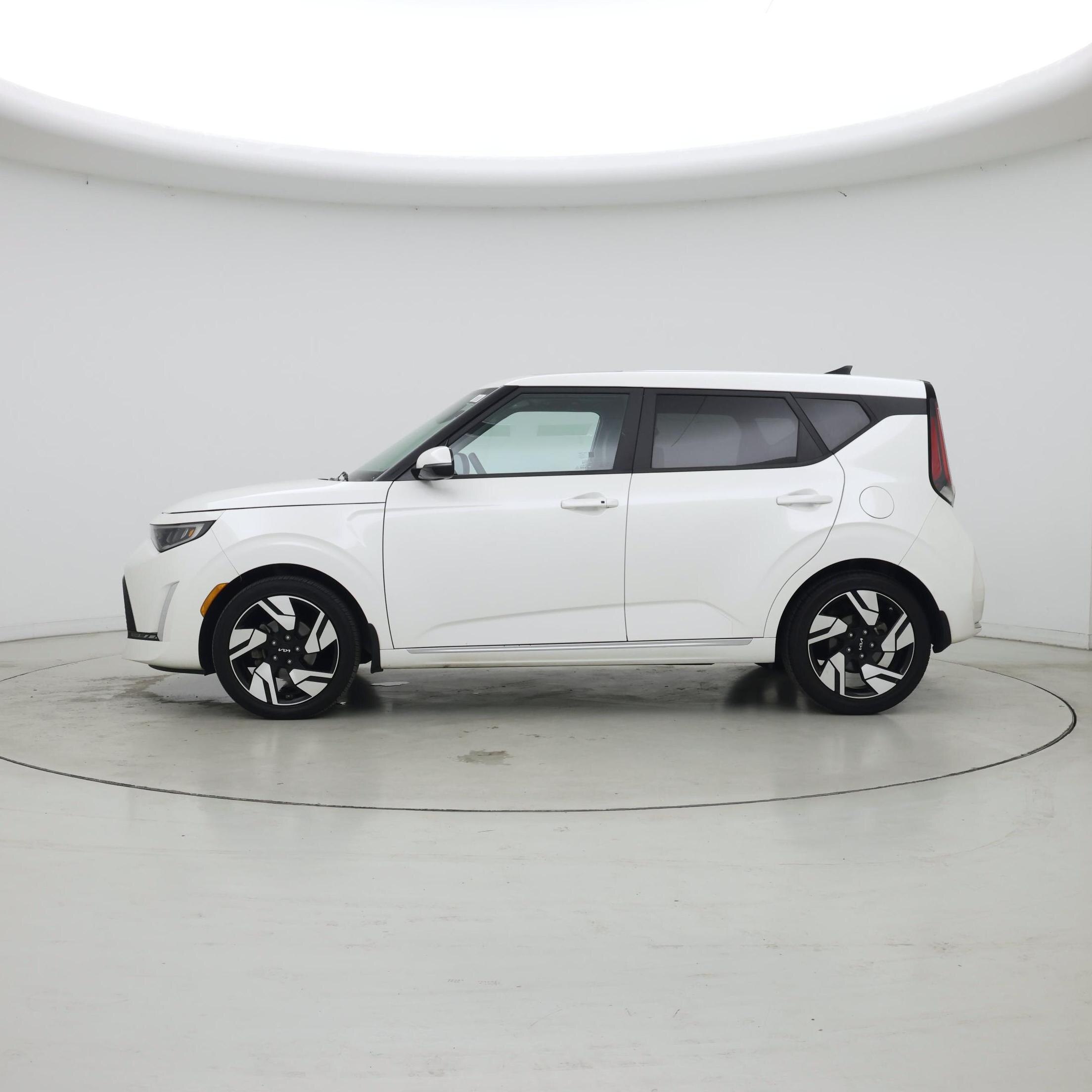 Thumbnail: 2023 Kia Soul - 3