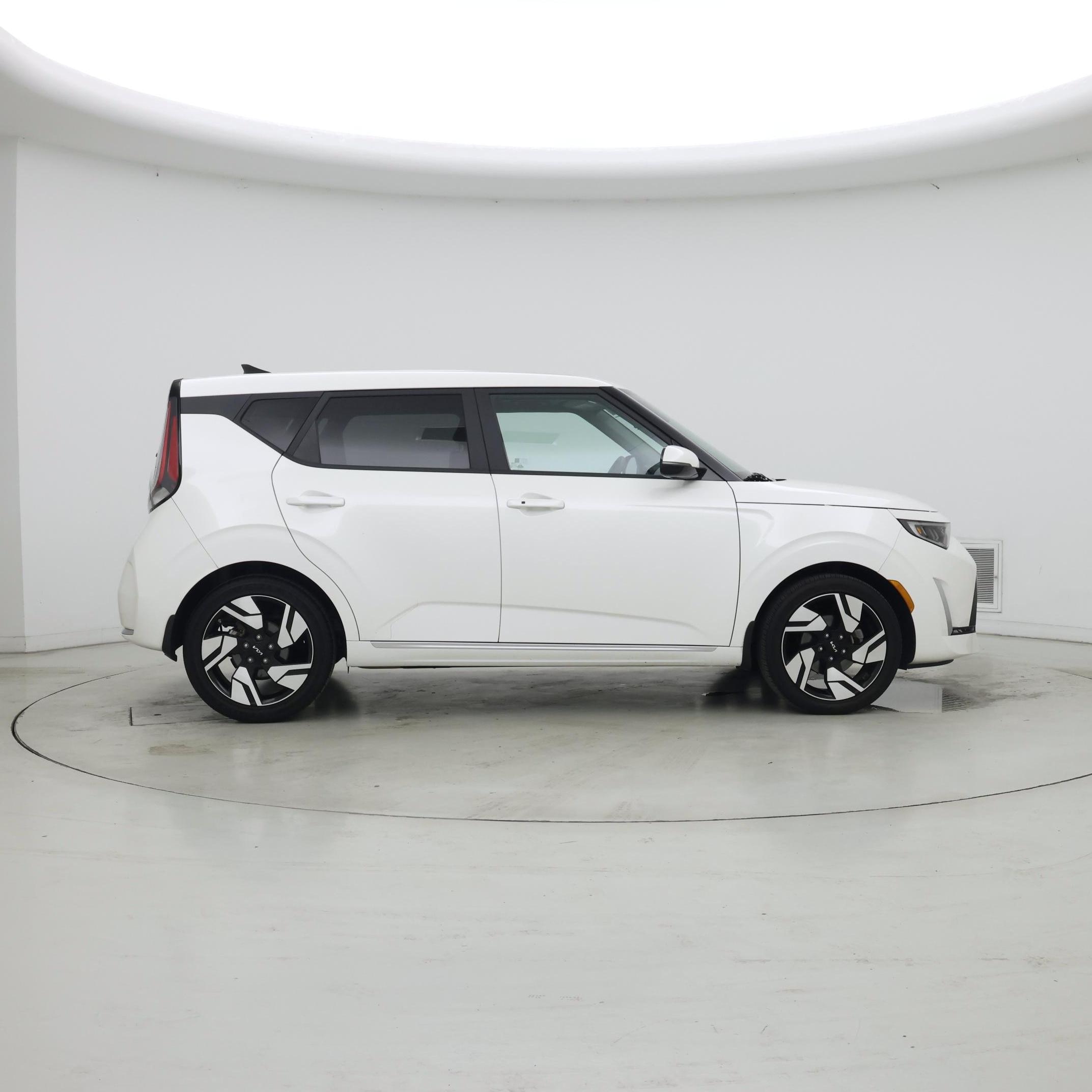 Thumbnail: 2023 Kia Soul - 7