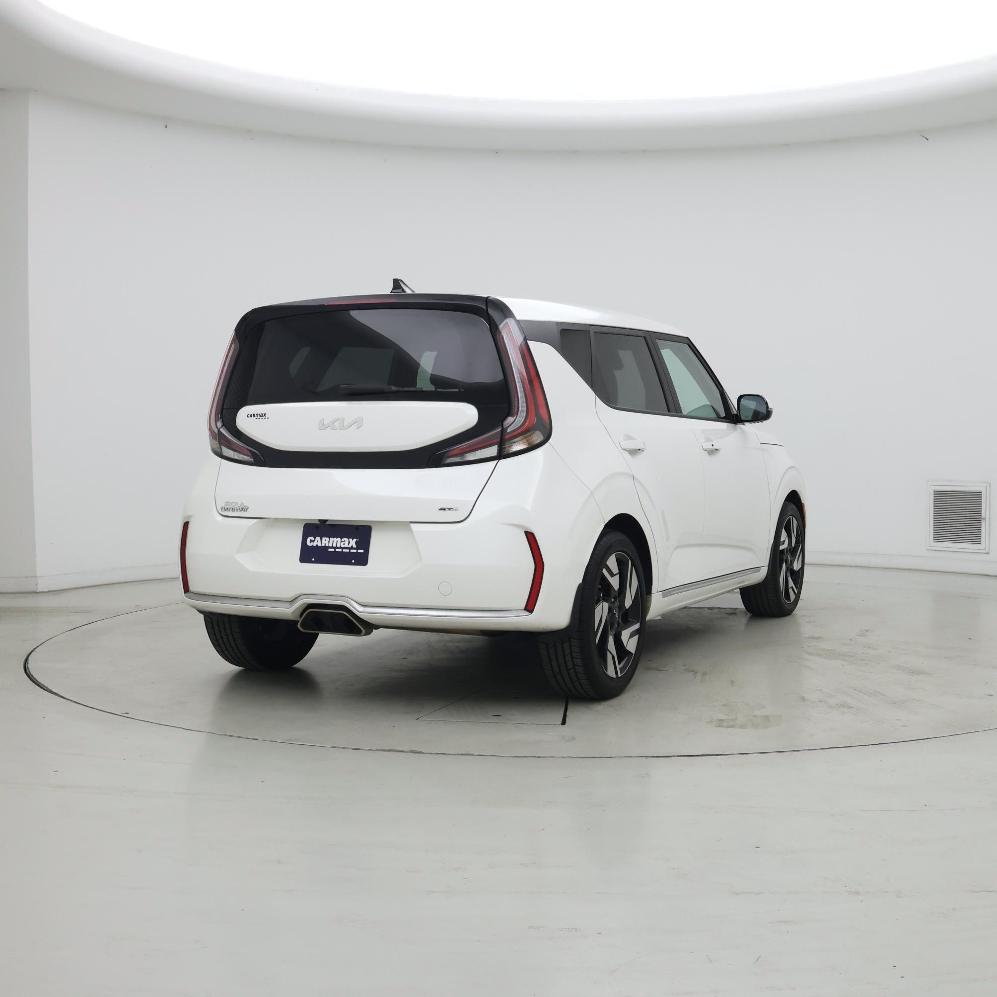 Thumbnail: 2023 Kia Soul - 8