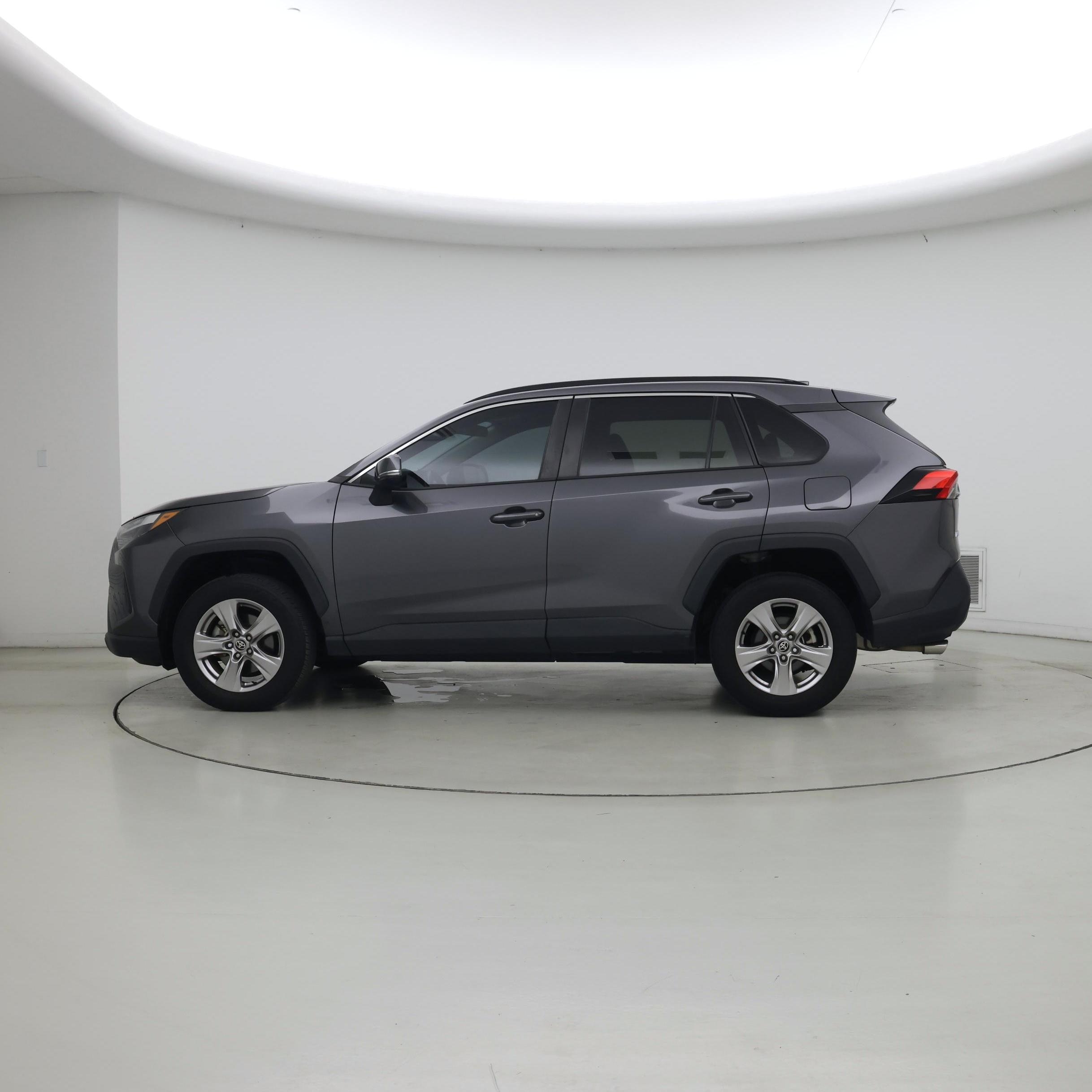 Thumbnail: 2022 Toyota RAV4 - 3