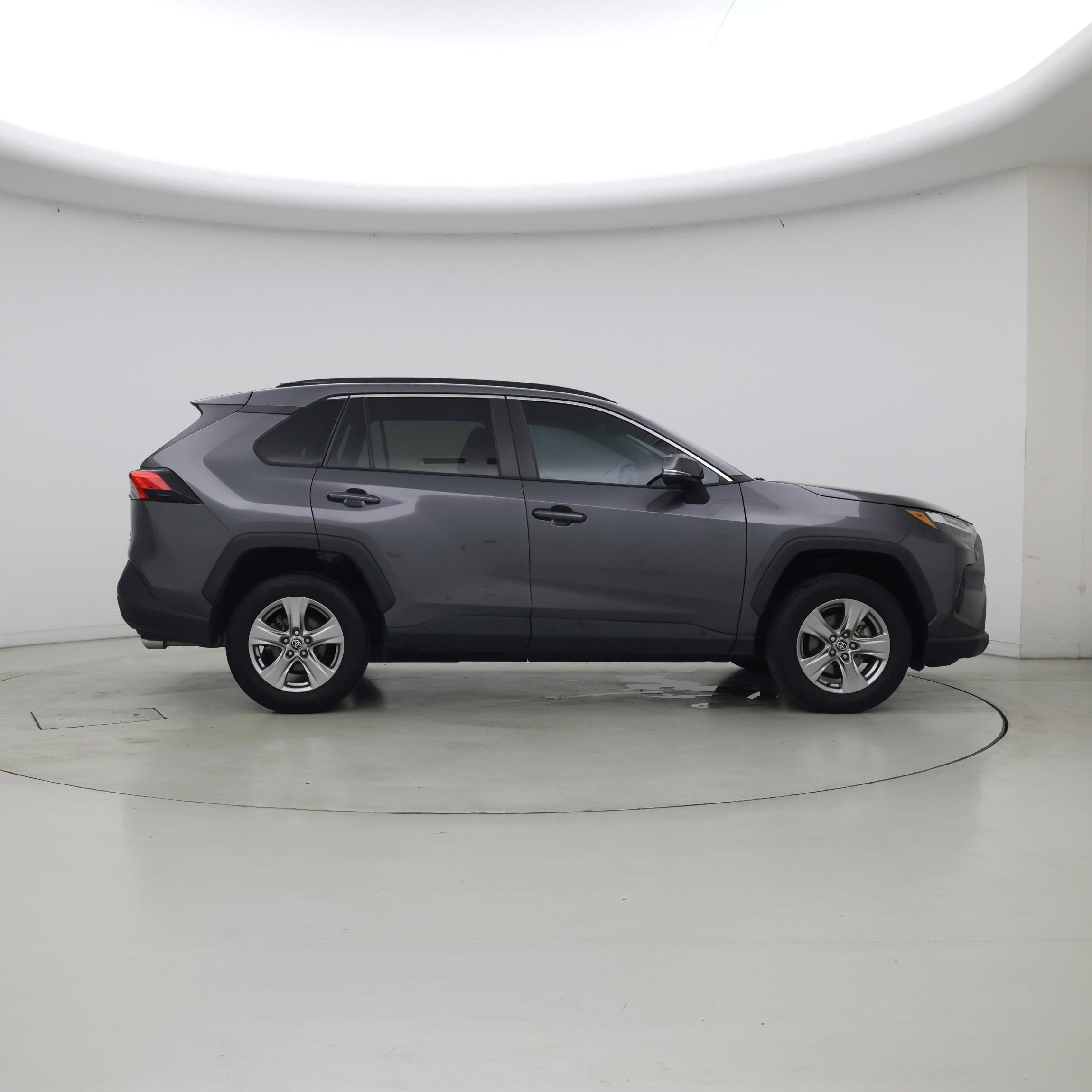 Thumbnail: 2022 Toyota RAV4 - 7