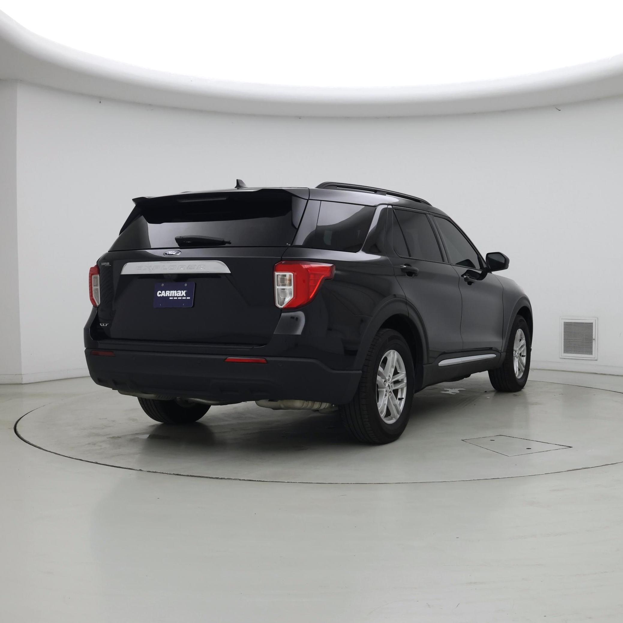 Thumbnail: 2024 Ford Explorer - 8