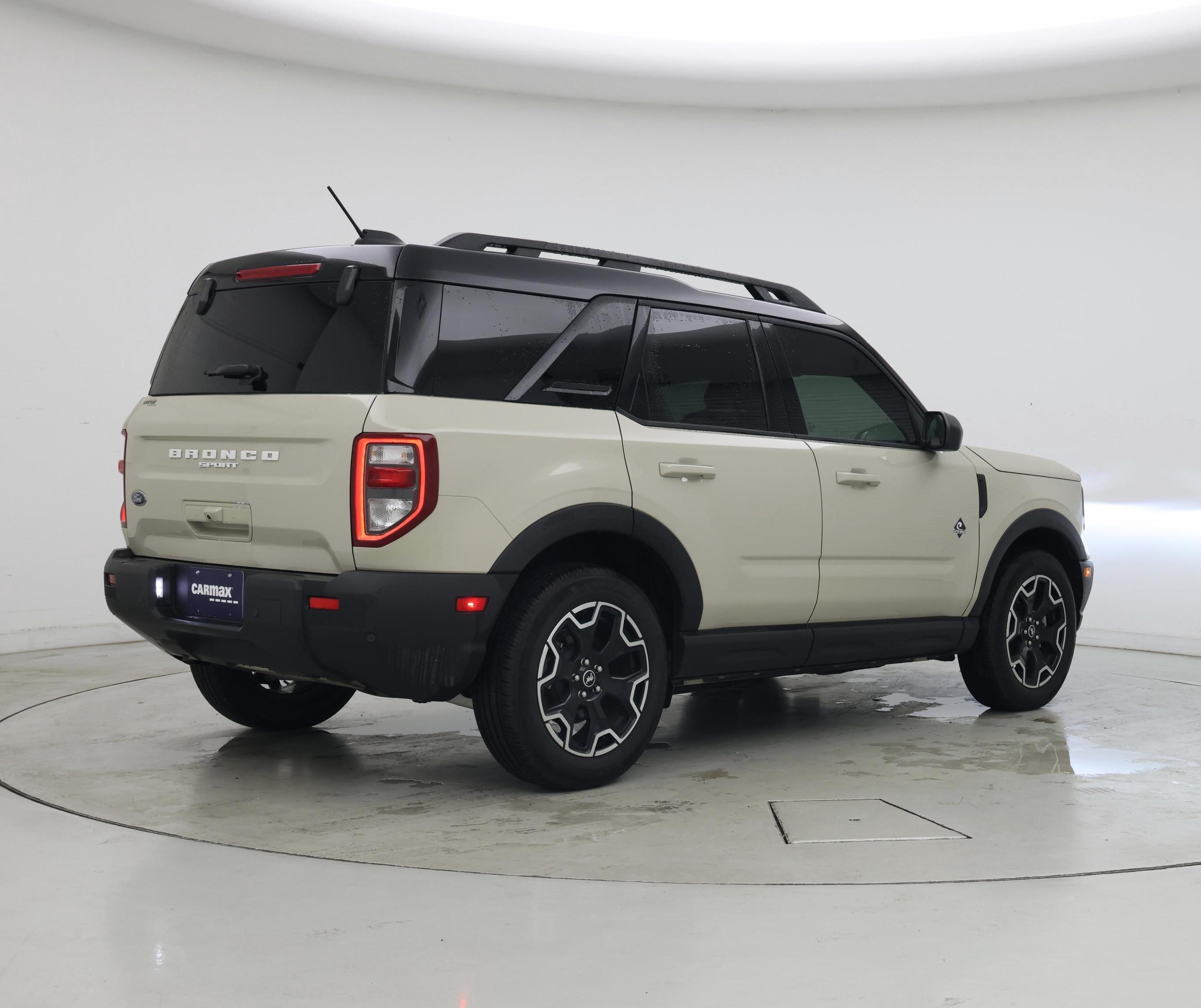 Thumbnail: 2025 Ford Bronco Sport - 8