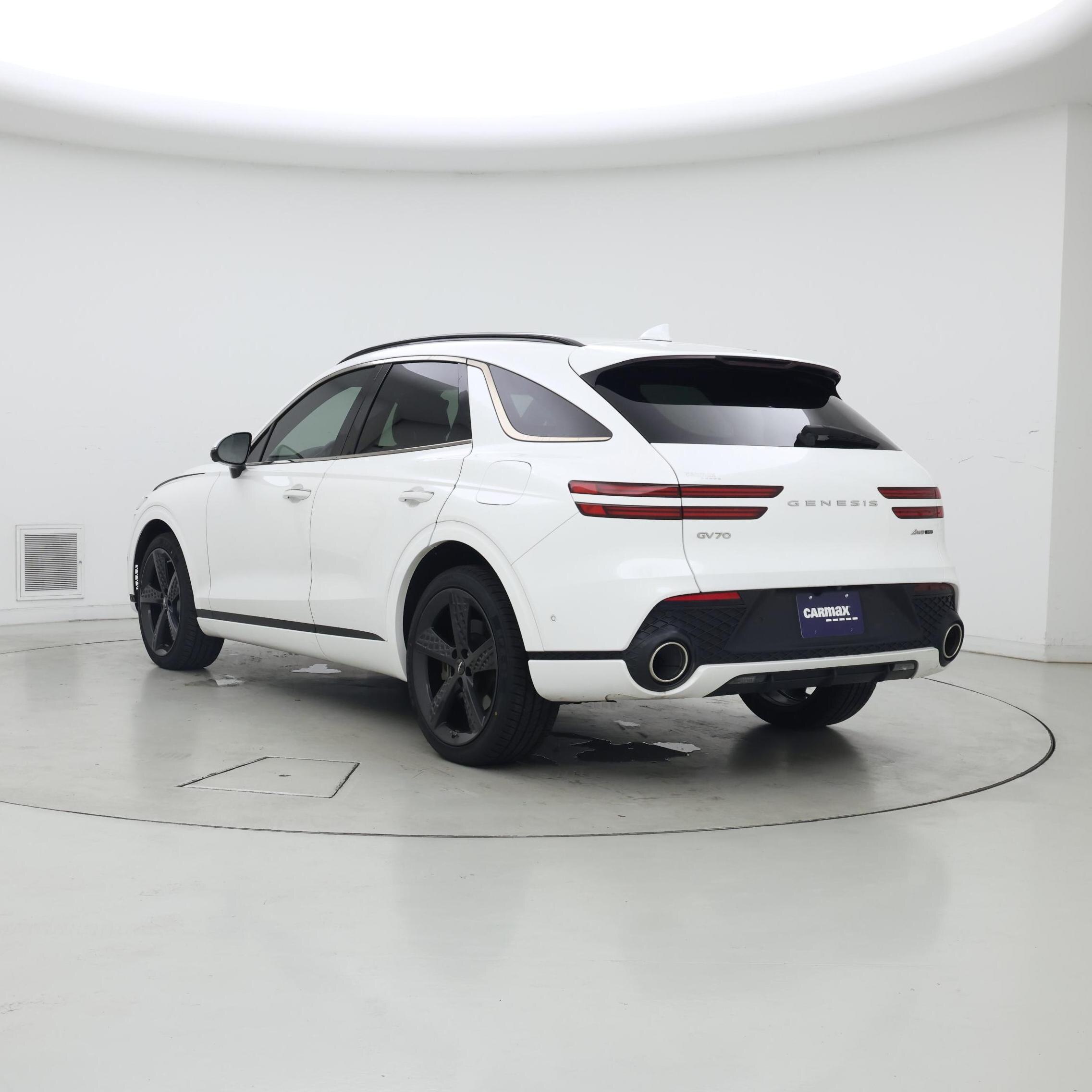 Thumbnail: 2022 Genesis GV70 - 2