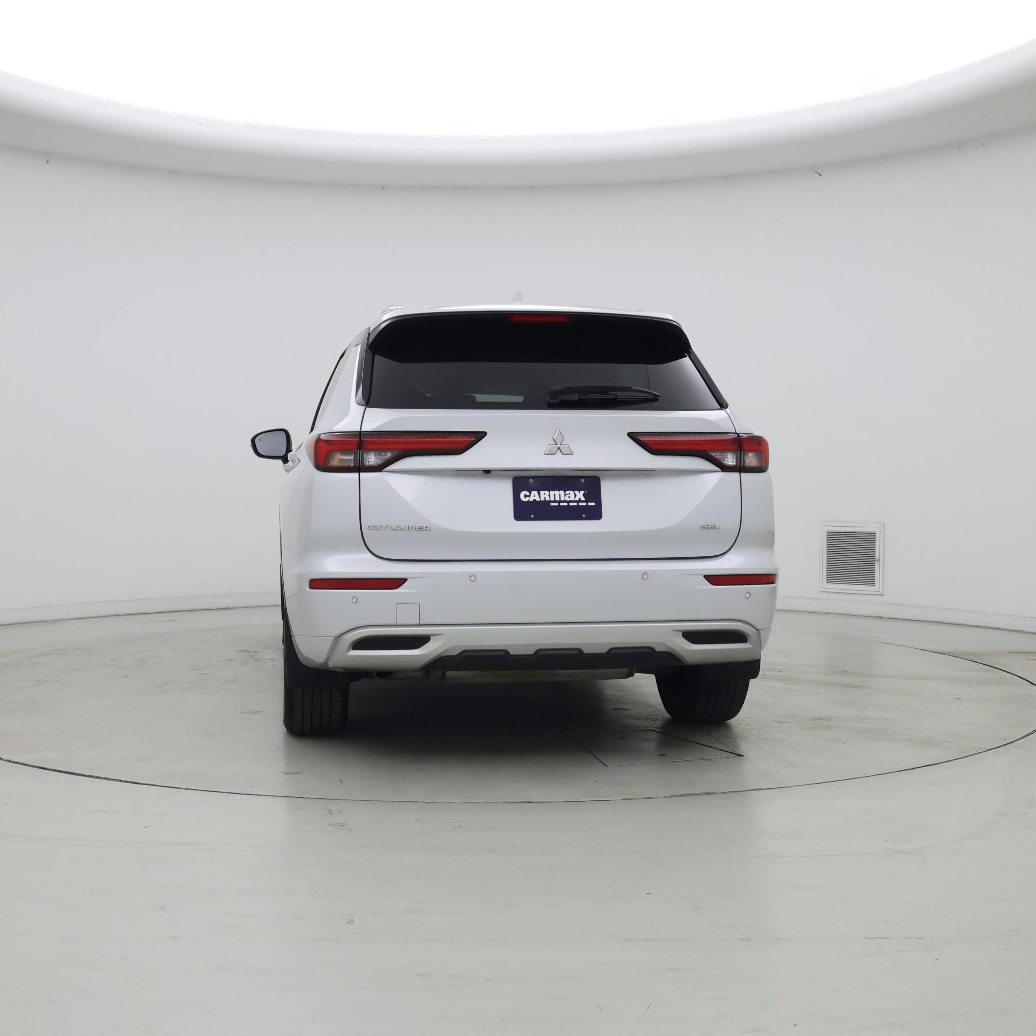 Thumbnail: 2023 Mitsubishi Outlander - 6