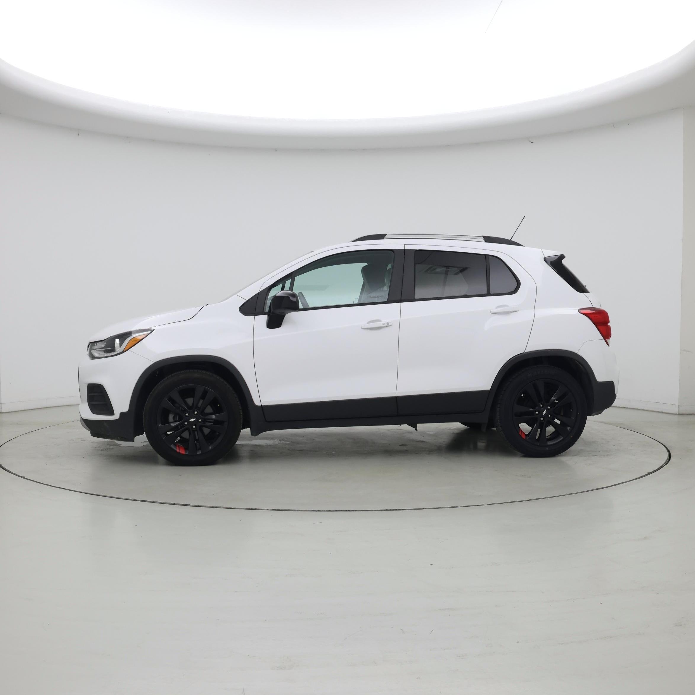 Thumbnail: 2020 Chevrolet Trax - 3