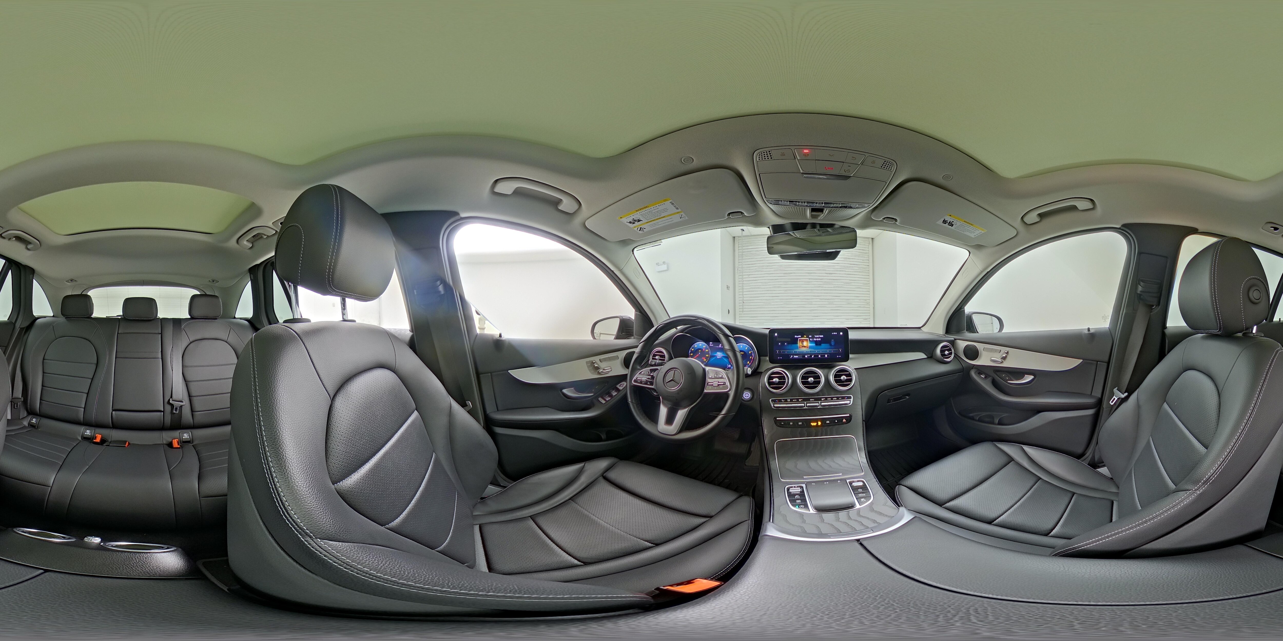 2022 Mercedes-Benz GLC GLC300 - Photo 26