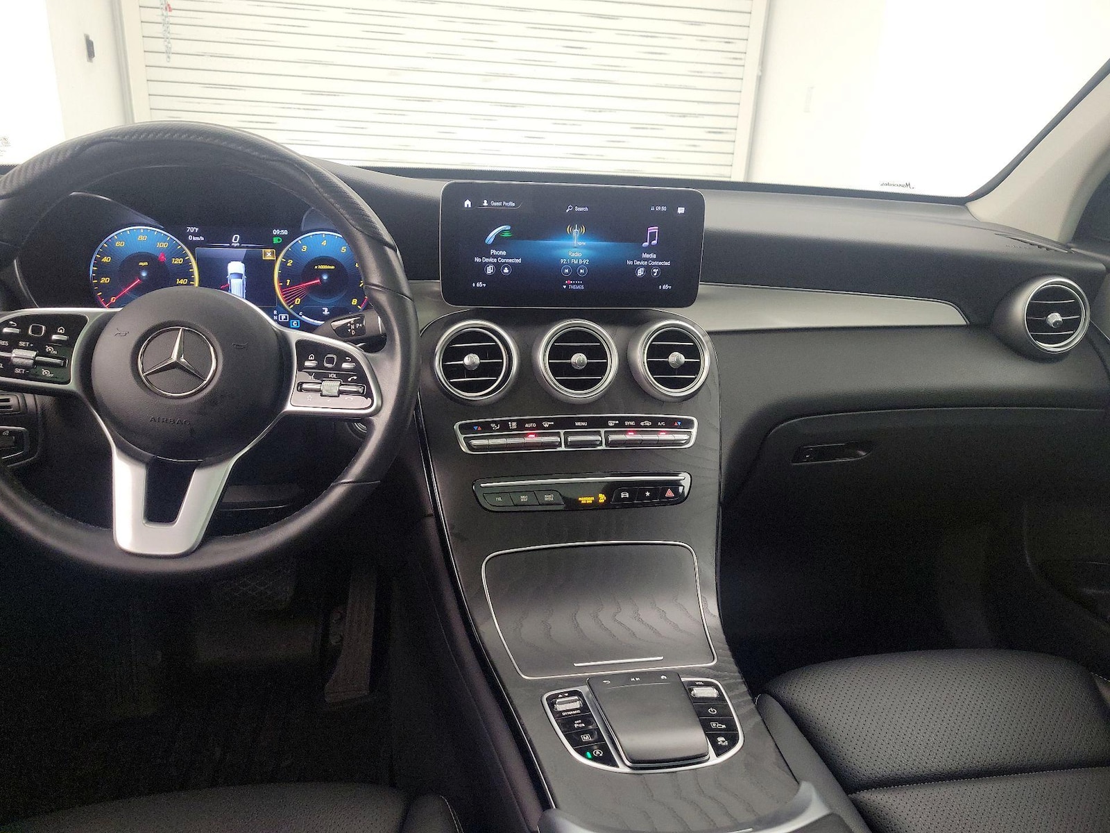 2022 Mercedes-Benz GLC GLC300 - Photo 10