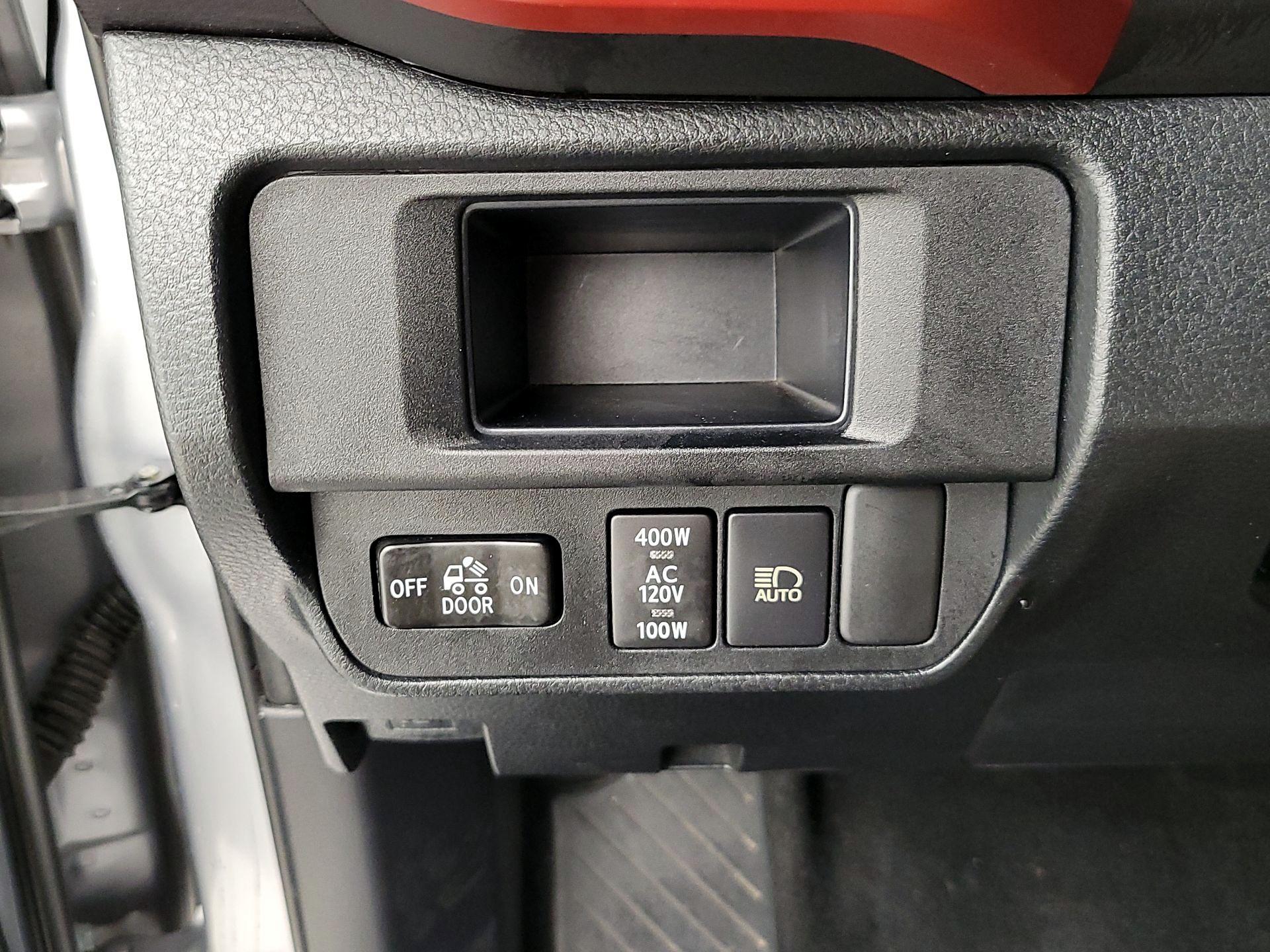 Thumbnail: 2019 Toyota Tacoma - 13