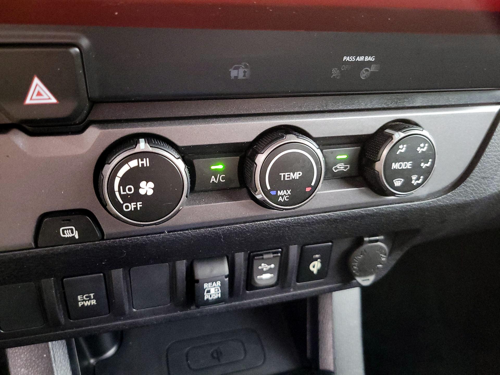 Thumbnail: 2019 Toyota Tacoma - 16