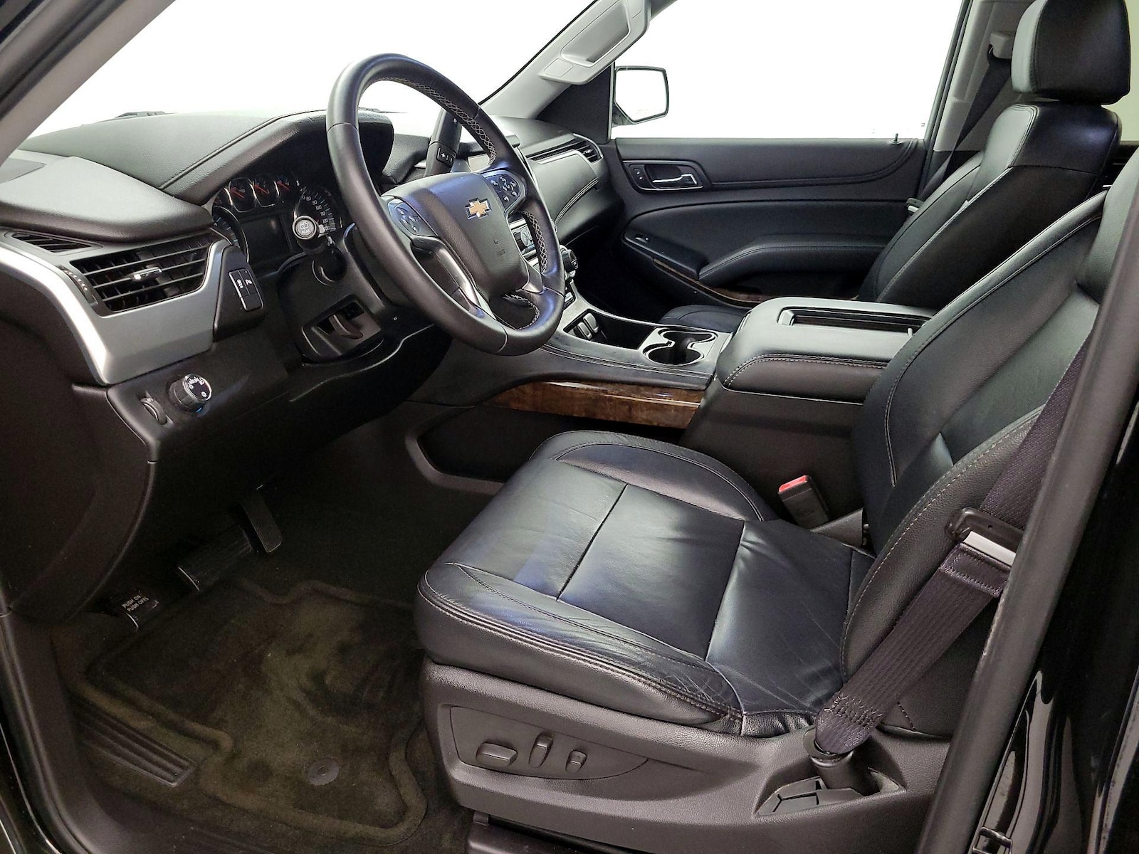2016 Chevrolet Tahoe LS - Photo 12