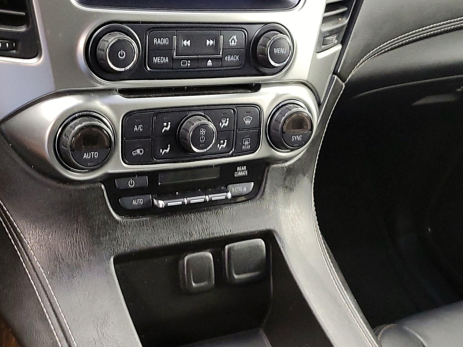 2016 Chevrolet Tahoe LS - Photo 17