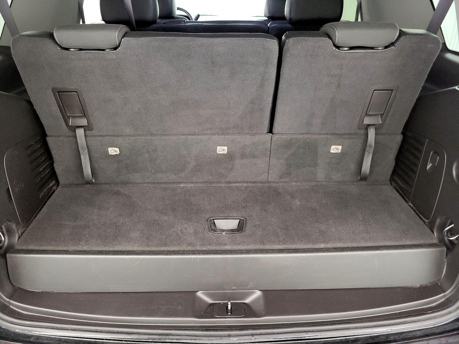 2016 Chevrolet Tahoe LS - Photo 22