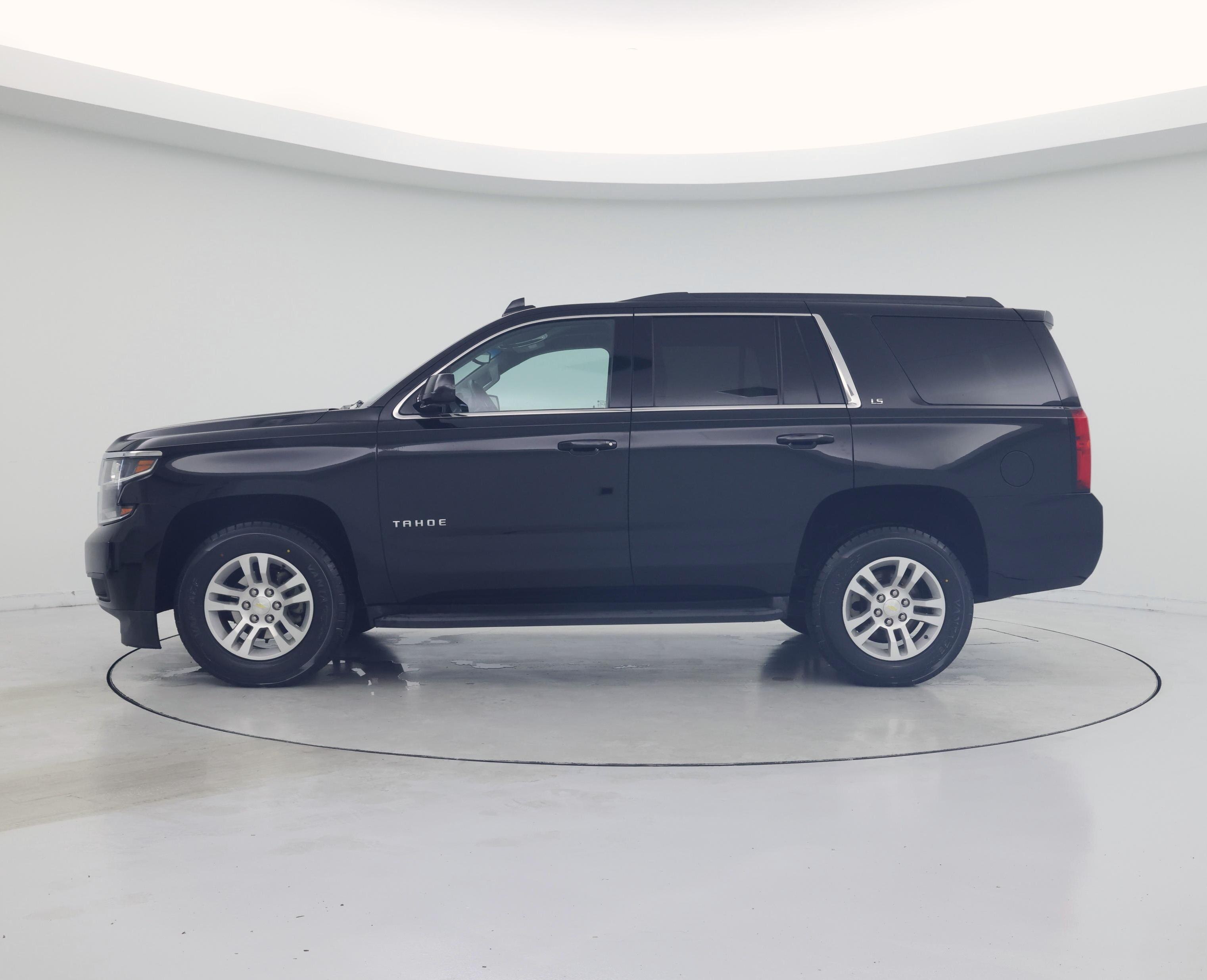 Thumbnail: 2016 Chevrolet Tahoe - 3