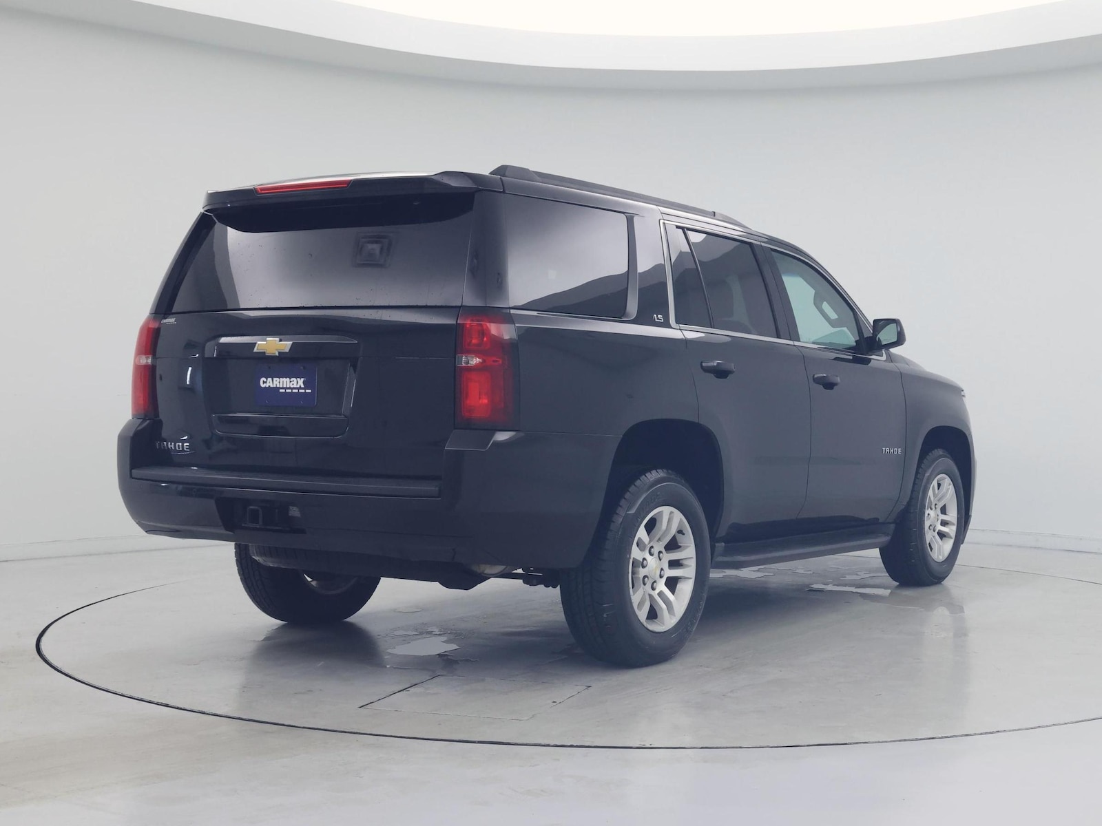 2016 Chevrolet Tahoe LS - Photo 9