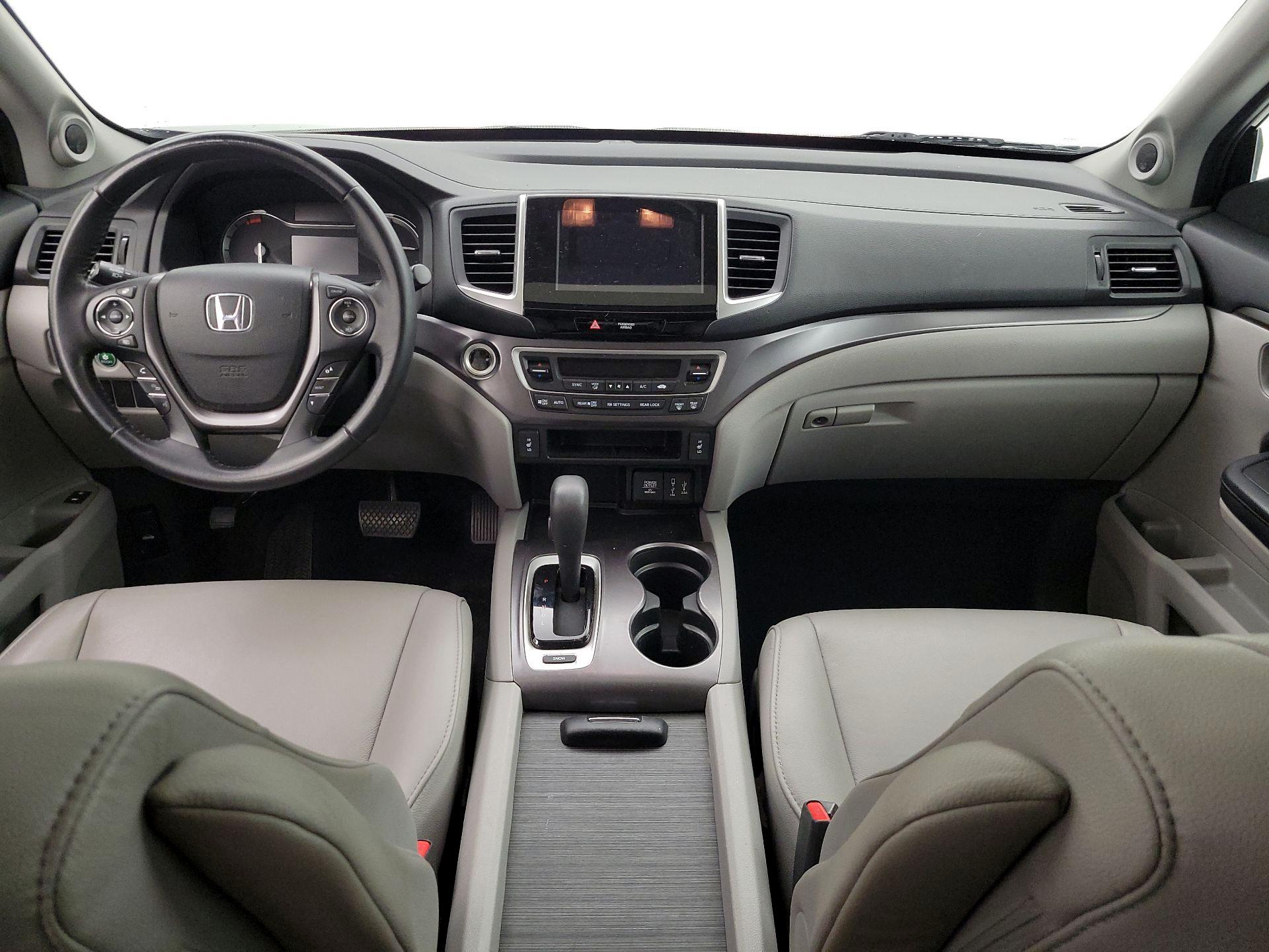 Thumbnail: 2018 Honda Pilot - 9