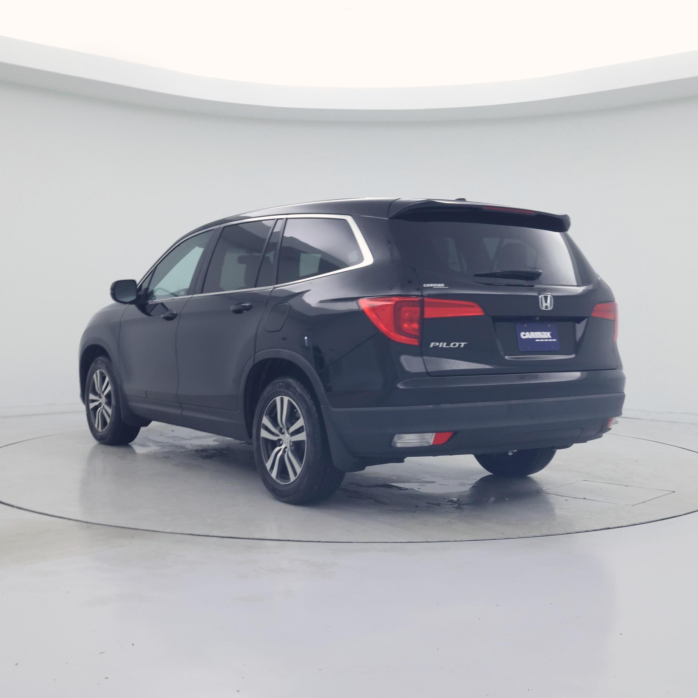 Thumbnail: 2018 Honda Pilot - 2