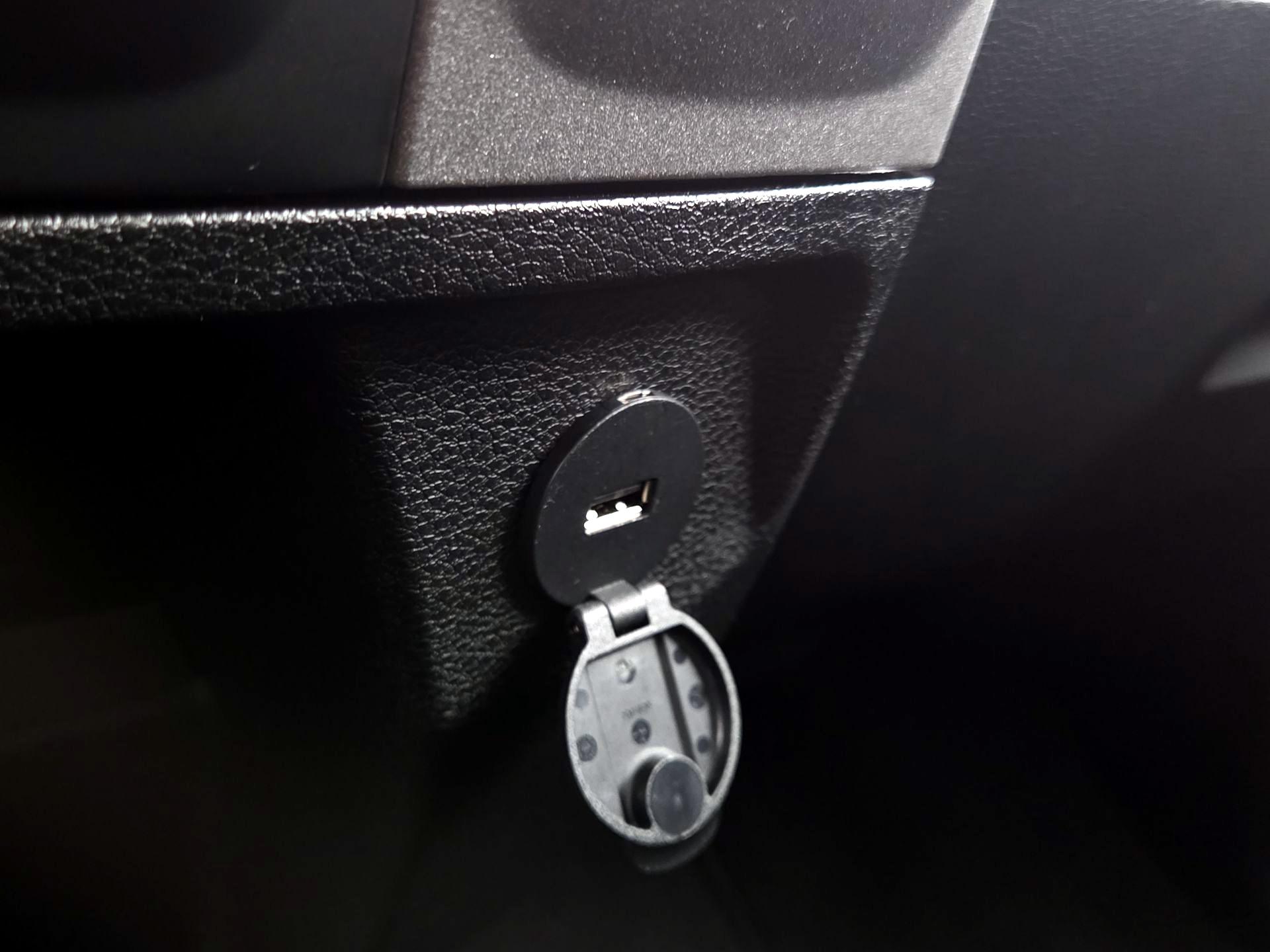 Thumbnail: 2024 RAM 1500 Classic - 18
