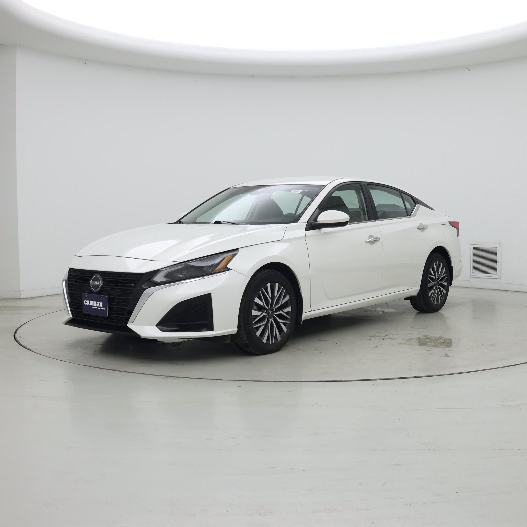 Thumbnail: 2023 Nissan Altima - 4