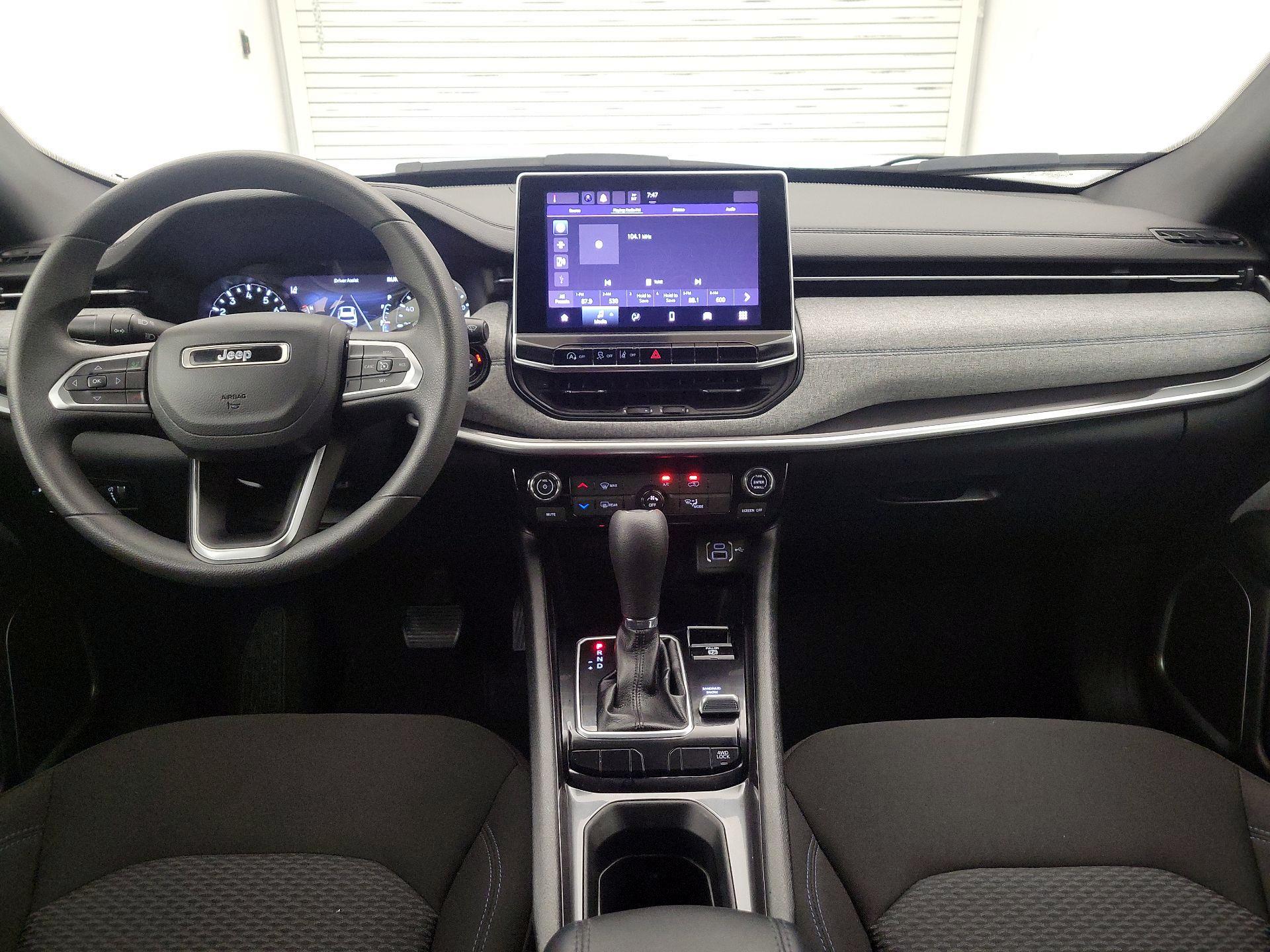 Thumbnail: 2023 Jeep Compass - 9