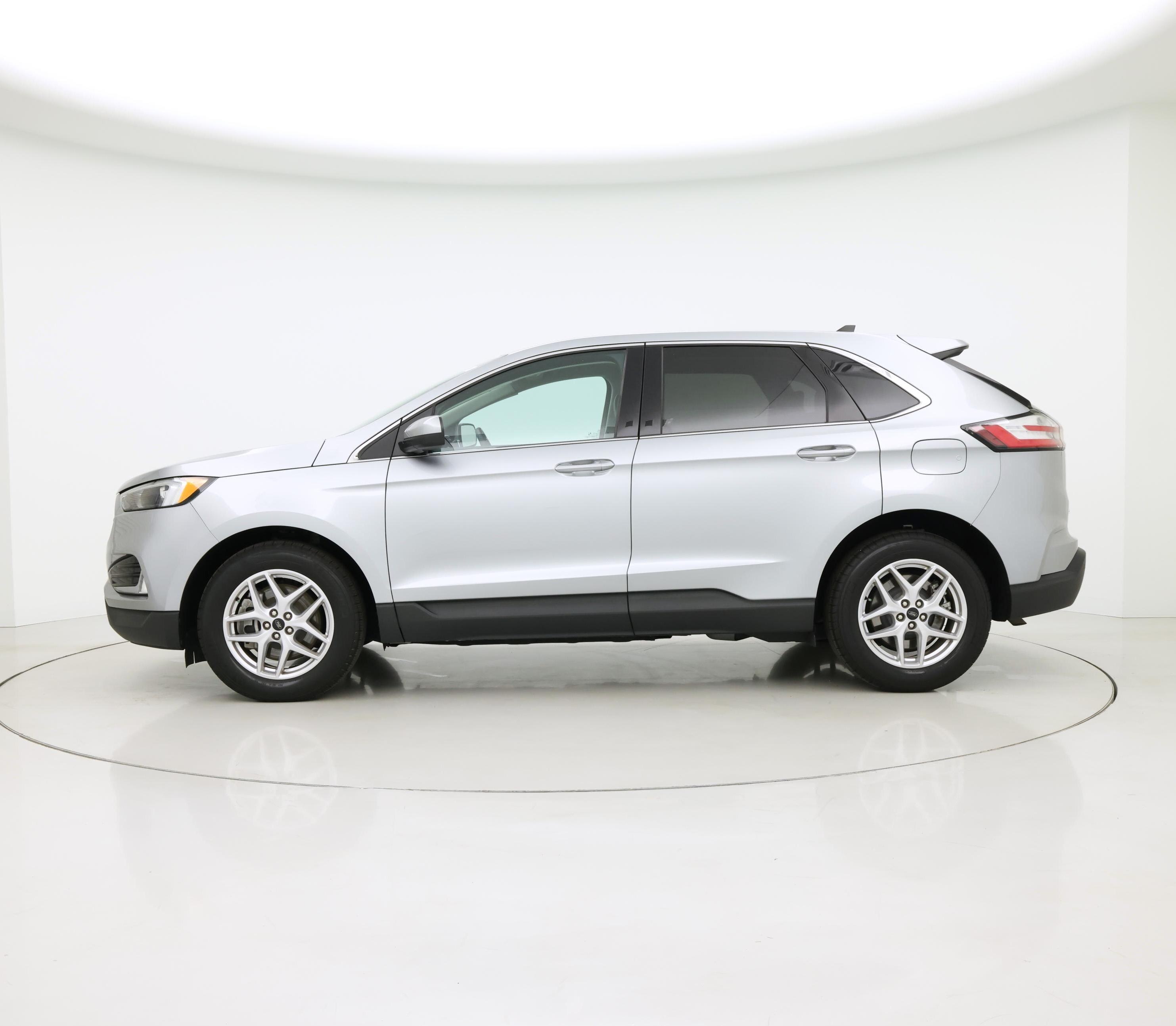 Thumbnail: 2023 Ford Edge - 3
