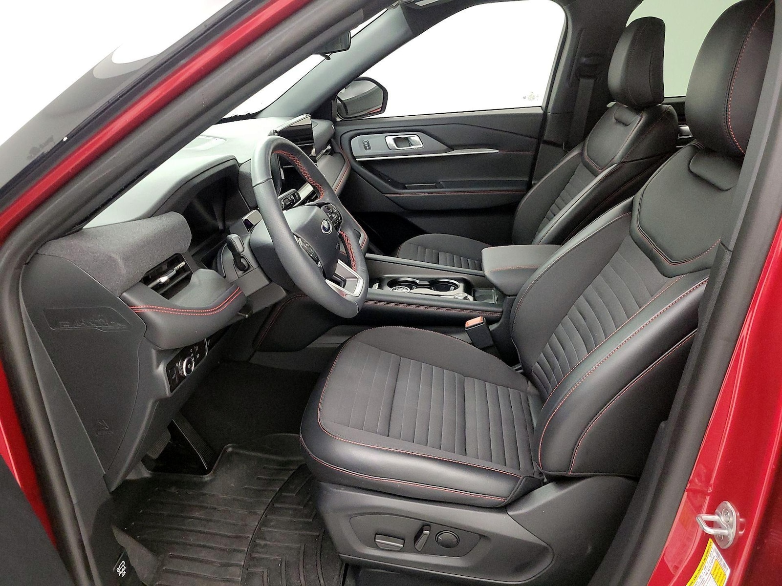 2025 Ford Explorer ST-LINE - Photo 12