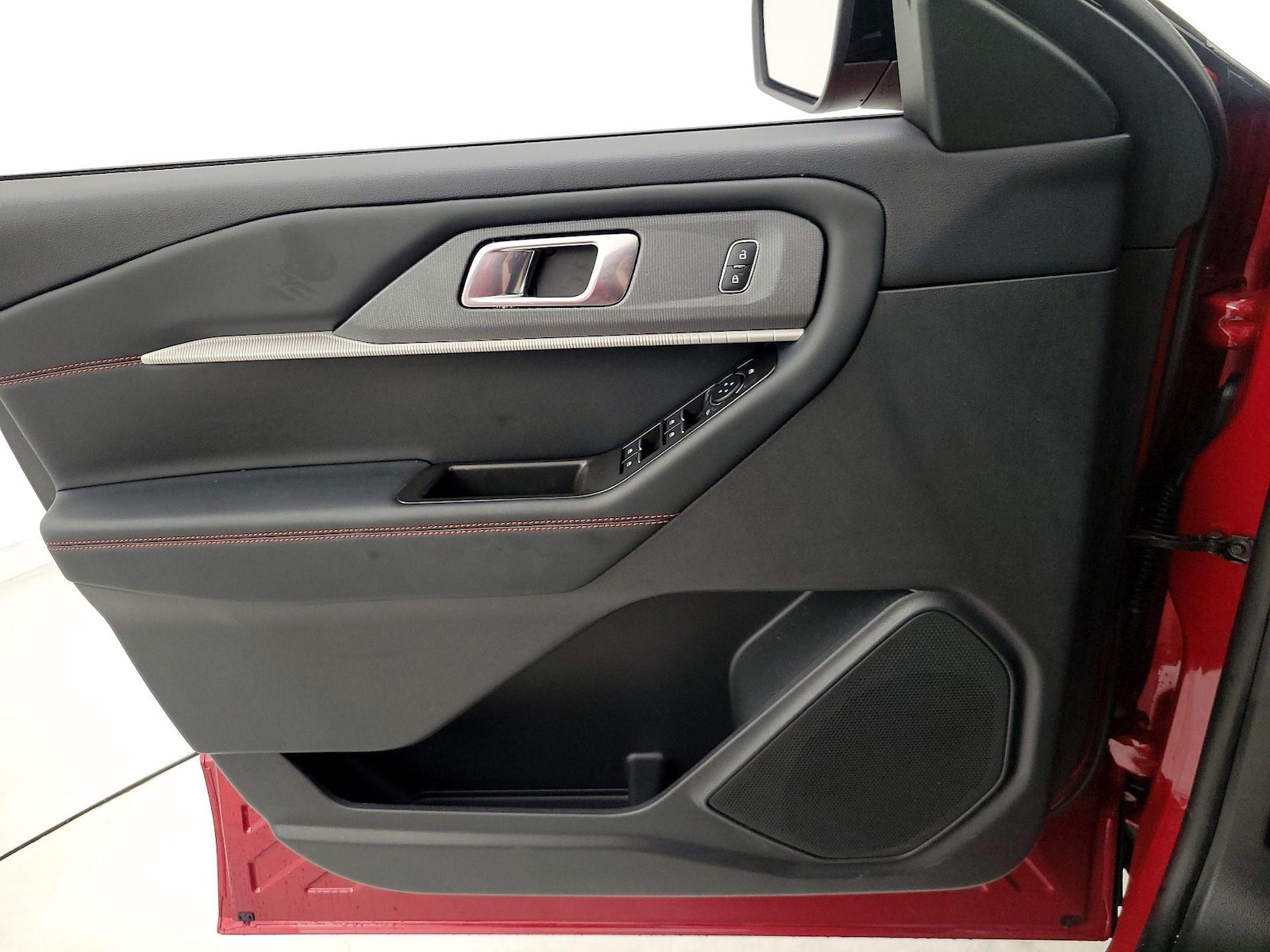 2025 Ford Explorer ST-LINE - Photo 13