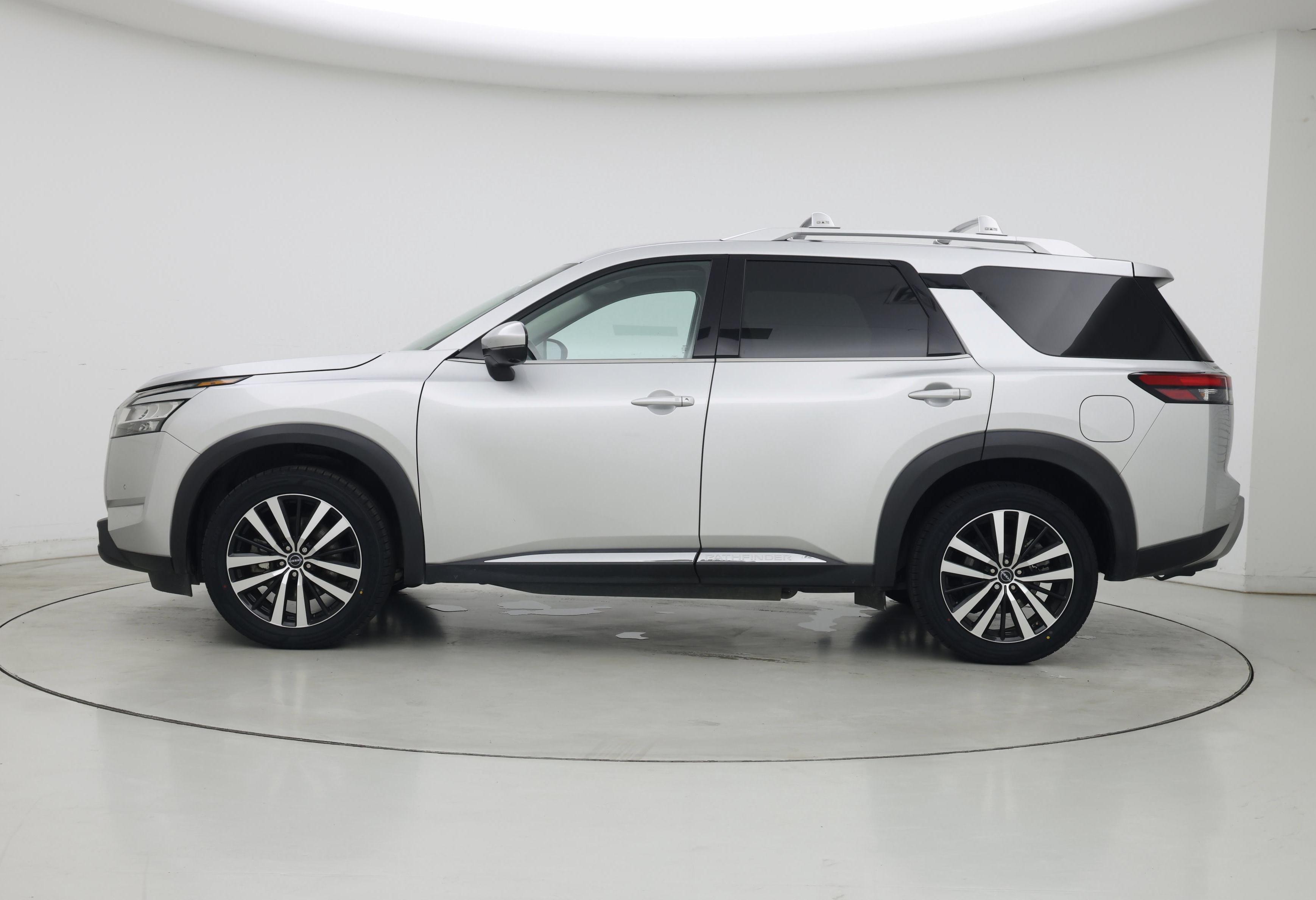 Thumbnail: 2023 Nissan Pathfinder - 3