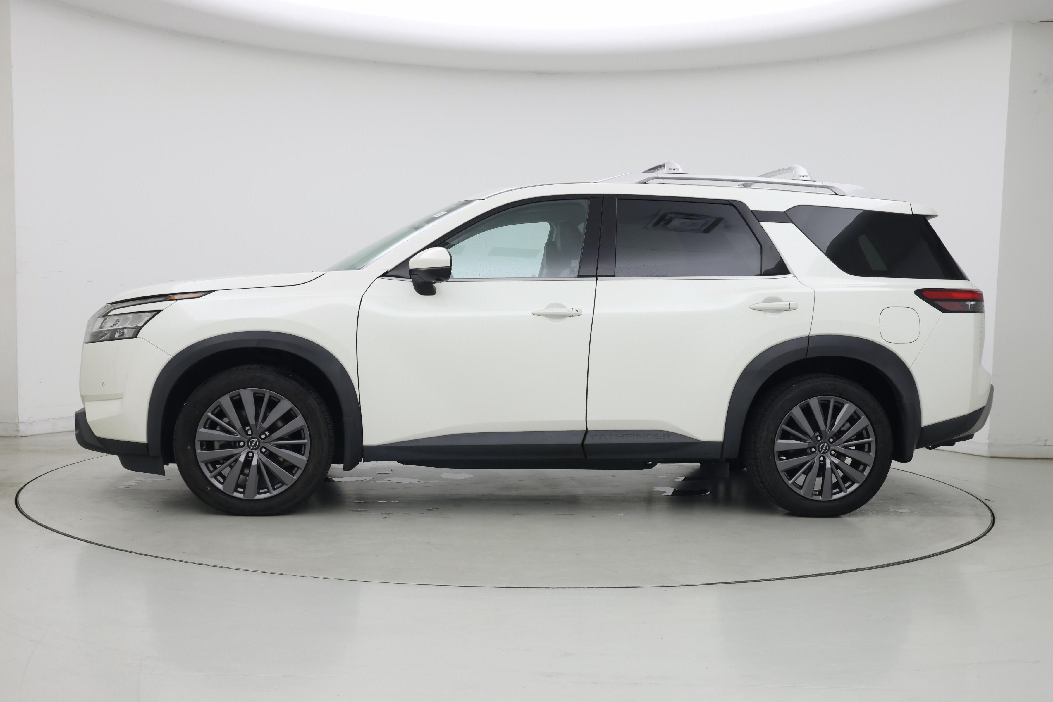 Thumbnail: 2023 Nissan Pathfinder - 3