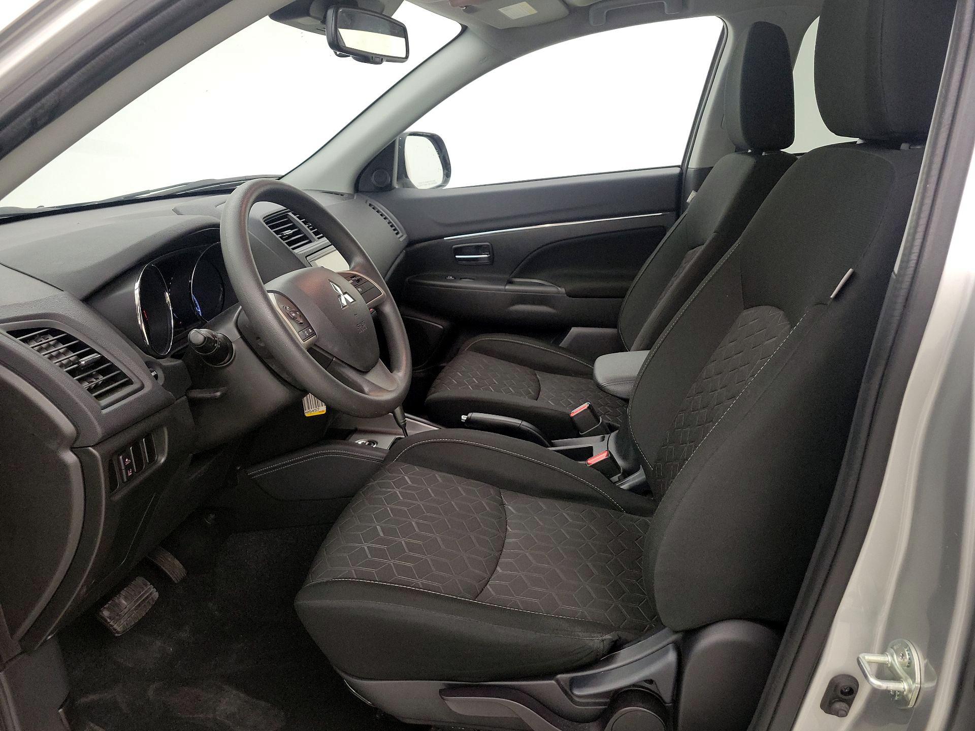 Thumbnail: 2024 Mitsubishi Outlander Sport - 11