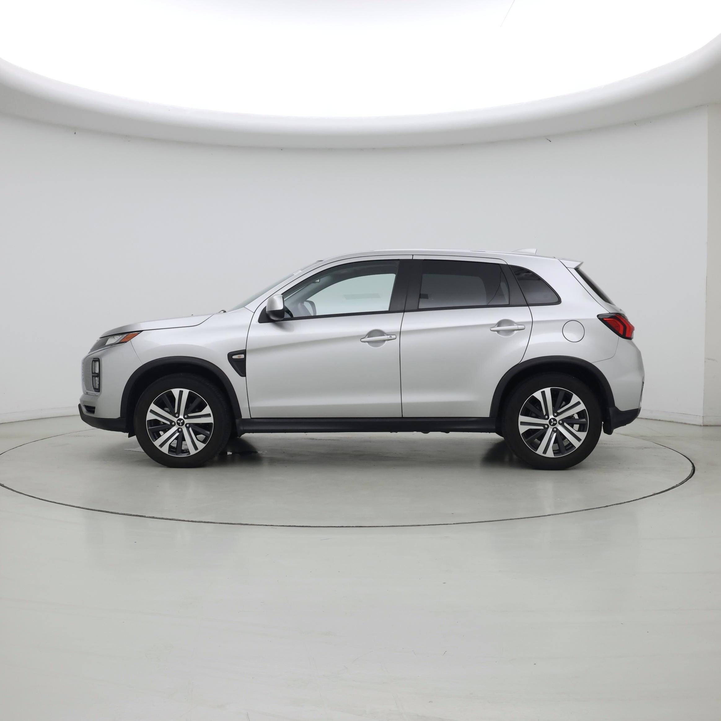 Thumbnail: 2024 Mitsubishi Outlander Sport - 3