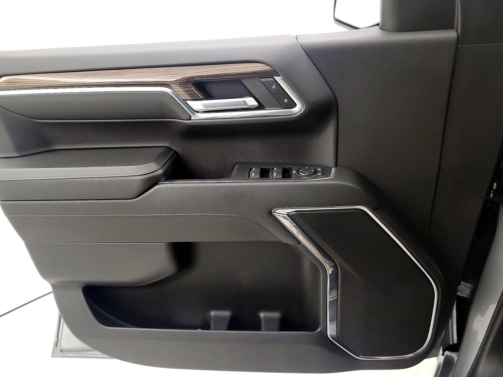 2024 Chevrolet Silverado 1500 LT - Photo 13