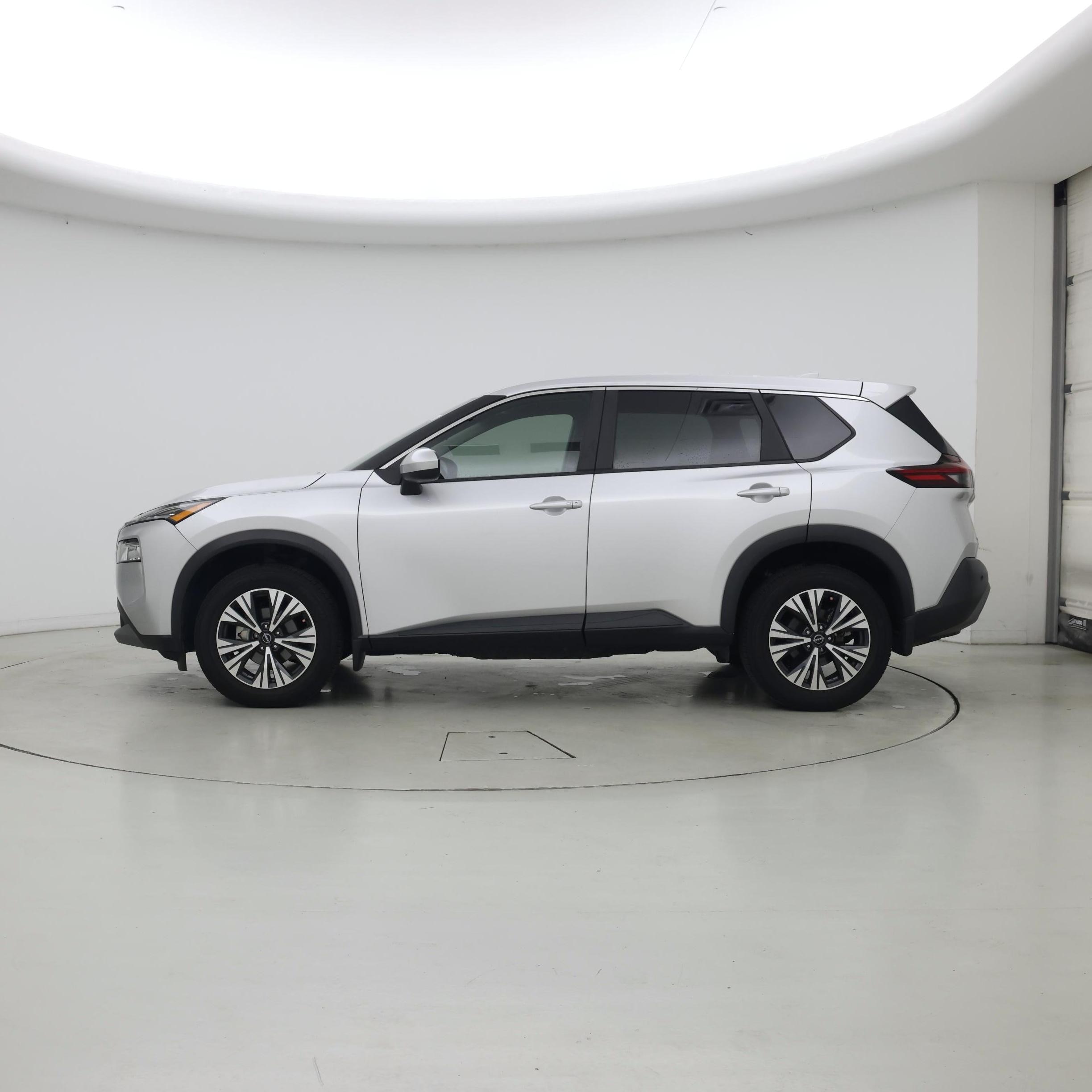 Thumbnail: 2023 Nissan Rogue - 3