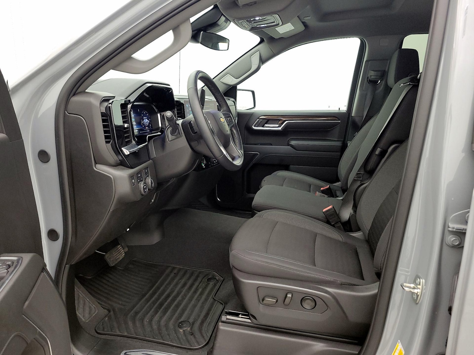 2024 Chevrolet Silverado 1500 LT - Photo 12