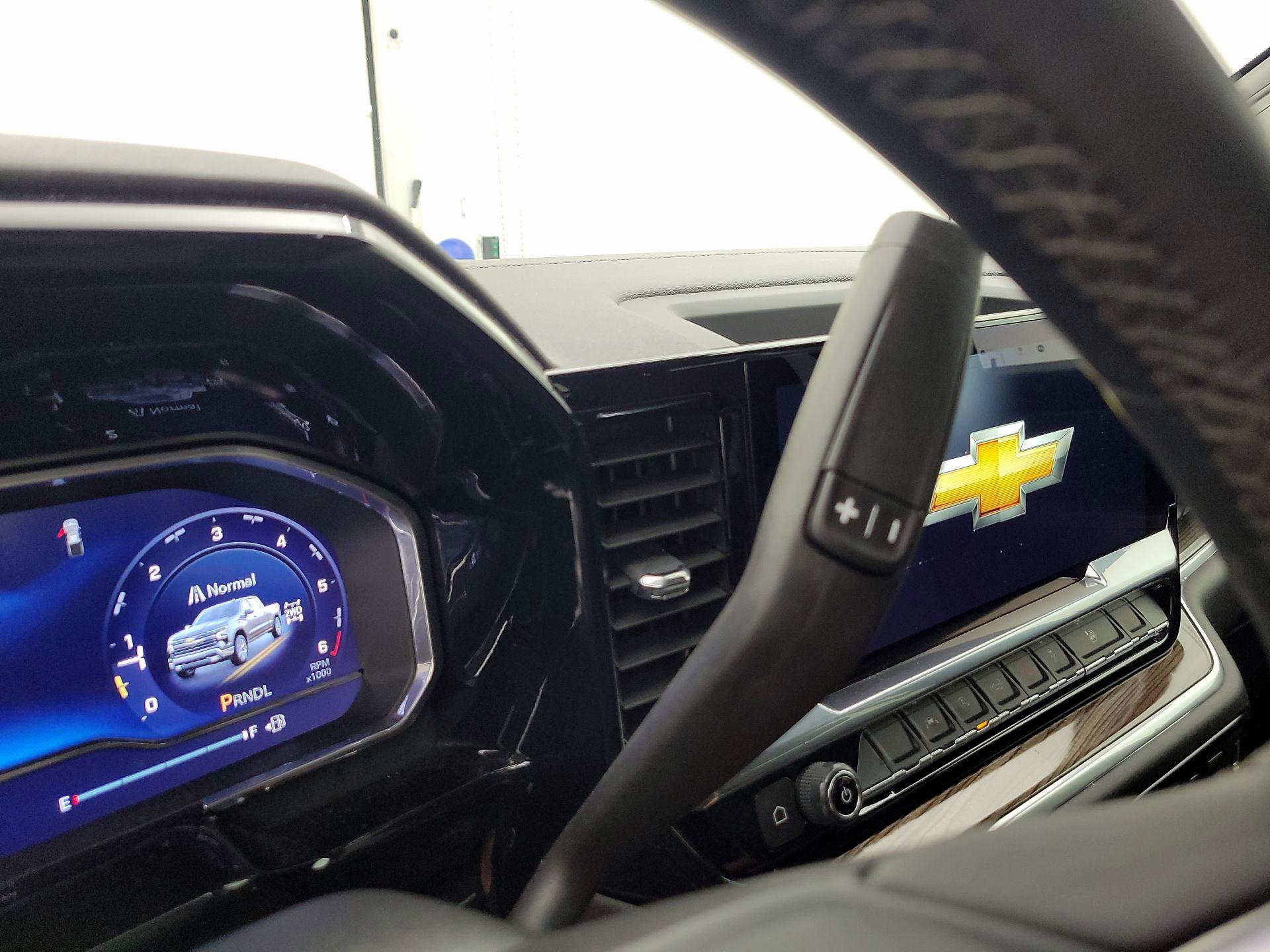 Thumbnail: 2024 Chevrolet Silverado 1500 - 17