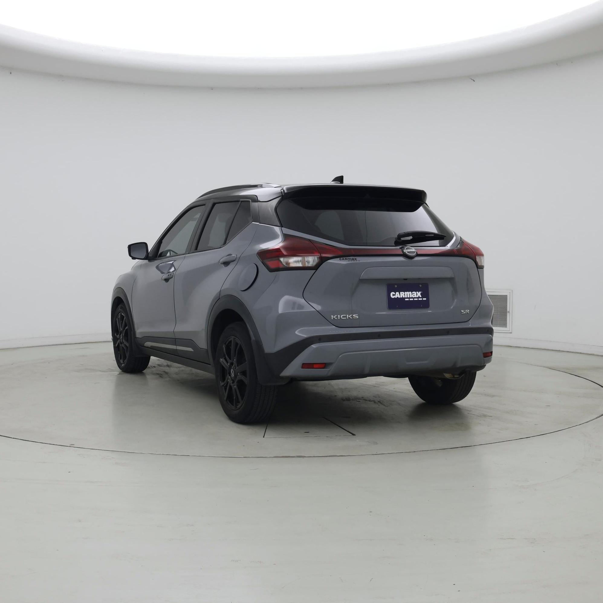 Thumbnail: 2023 Nissan Kicks - 2
