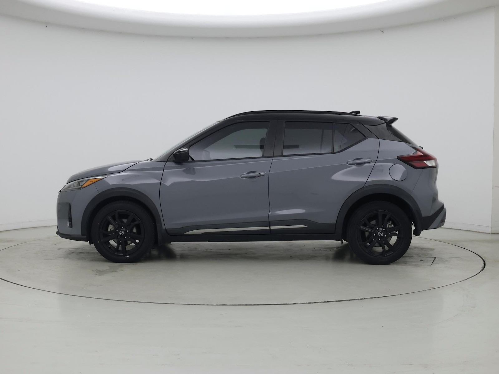 2023 Nissan Kicks SR - Photo 4
